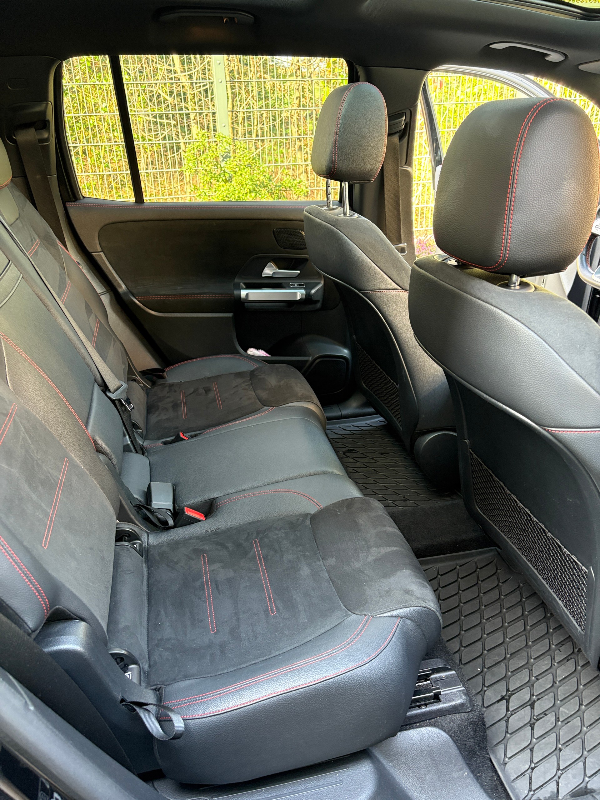 MERCEDES-BENZ EQB 300 AMG Line 4Matic-image-15