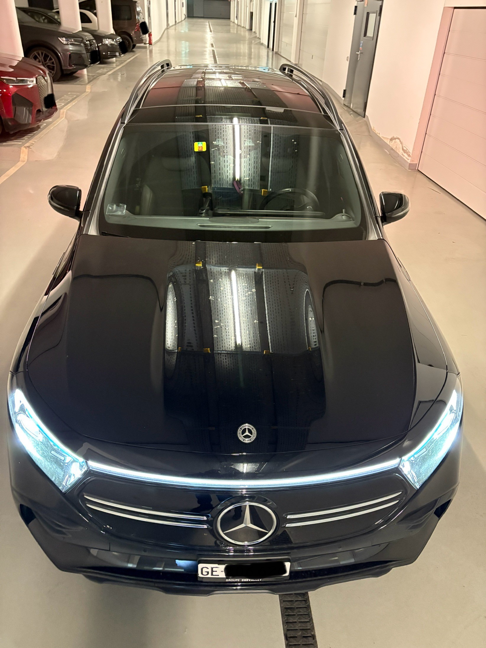 MERCEDES-BENZ EQB 300 AMG Line 4Matic-image-2