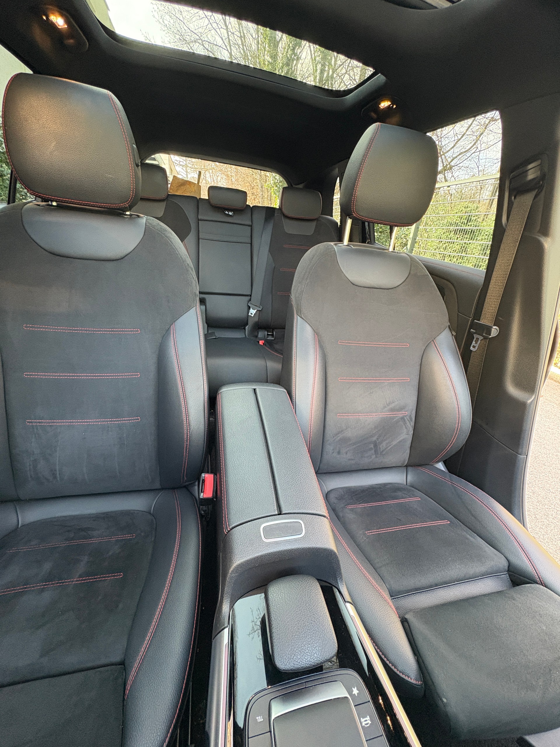 MERCEDES-BENZ EQB 300 AMG Line 4Matic-image-13