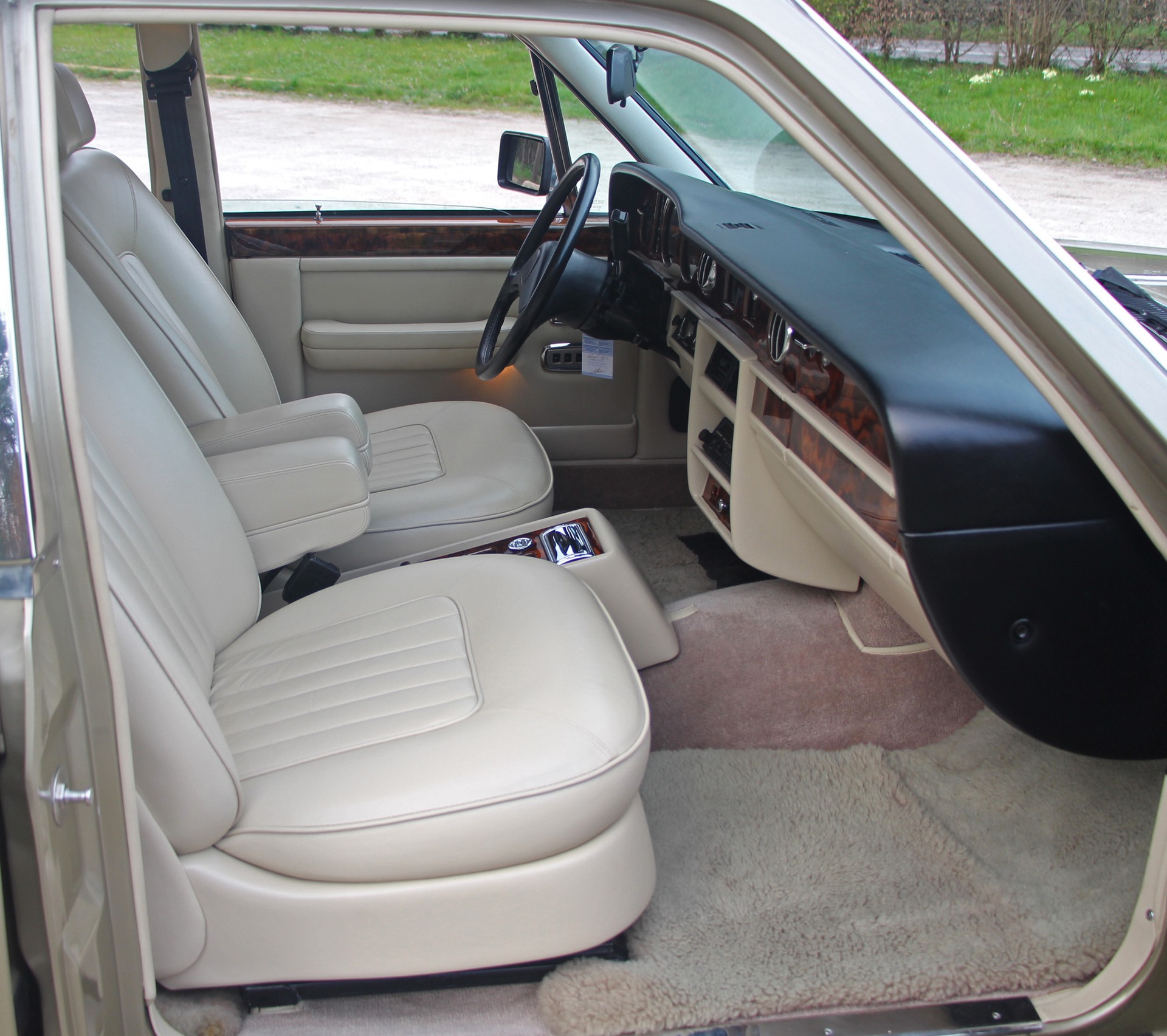 ROLLS-ROYCE Silver Spirit-image-10