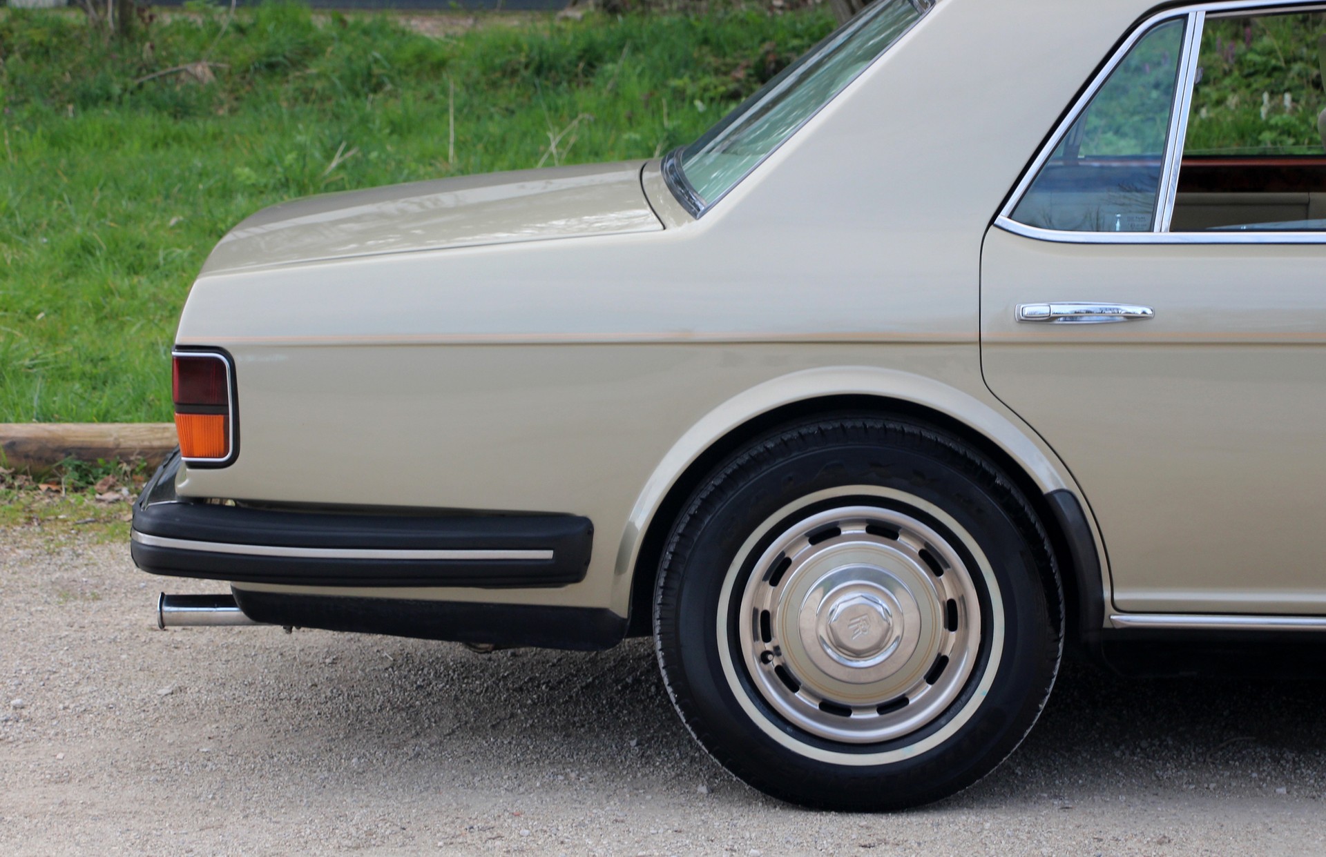 ROLLS-ROYCE Silver Spirit-image-16