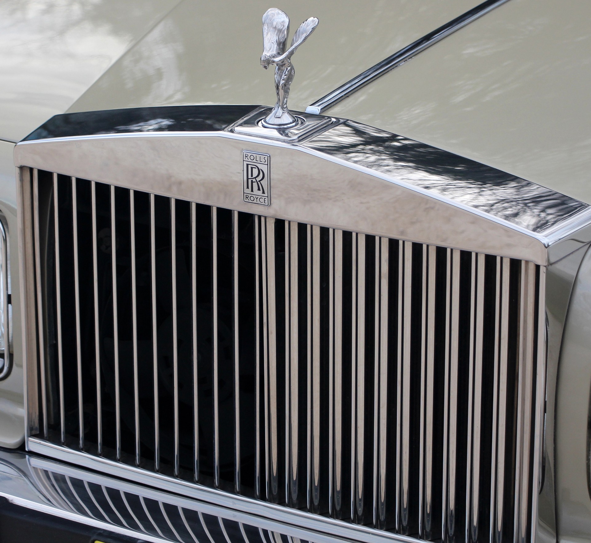 ROLLS-ROYCE Silver Spirit-image-25