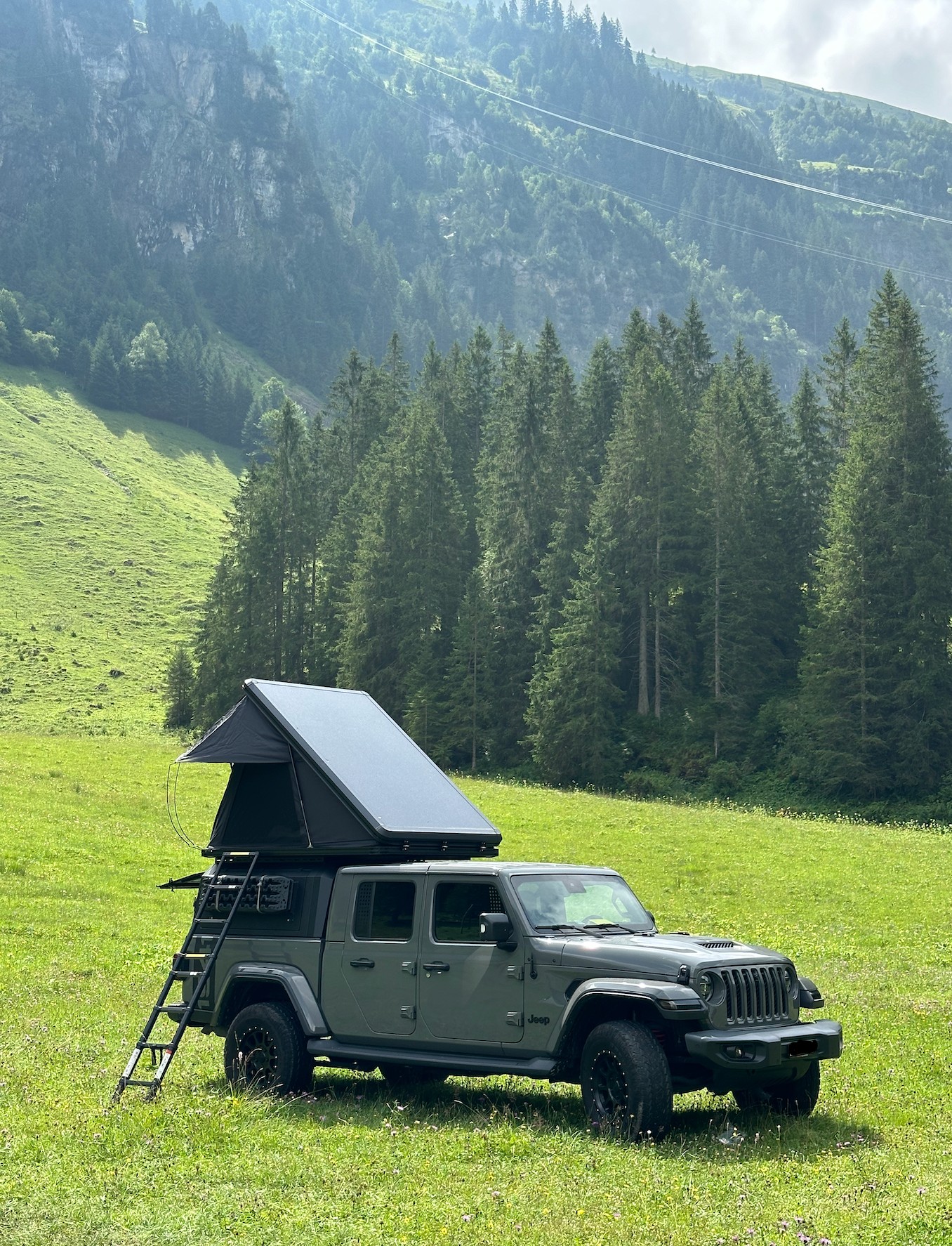 JEEP Gladiator 3.0 V6 Overland-image-9