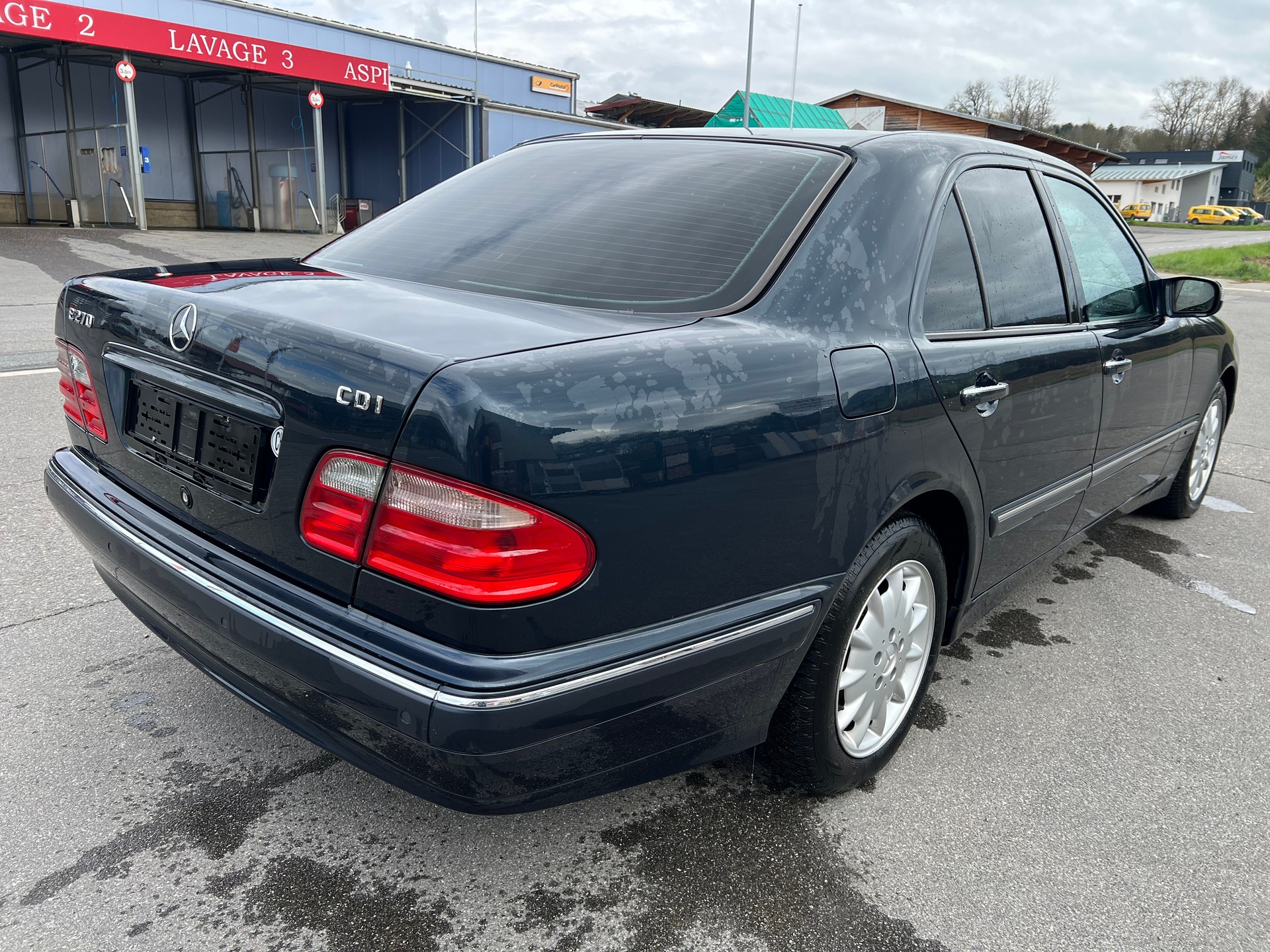 MERCEDES-BENZ E 270 CDI Elégance-image-3