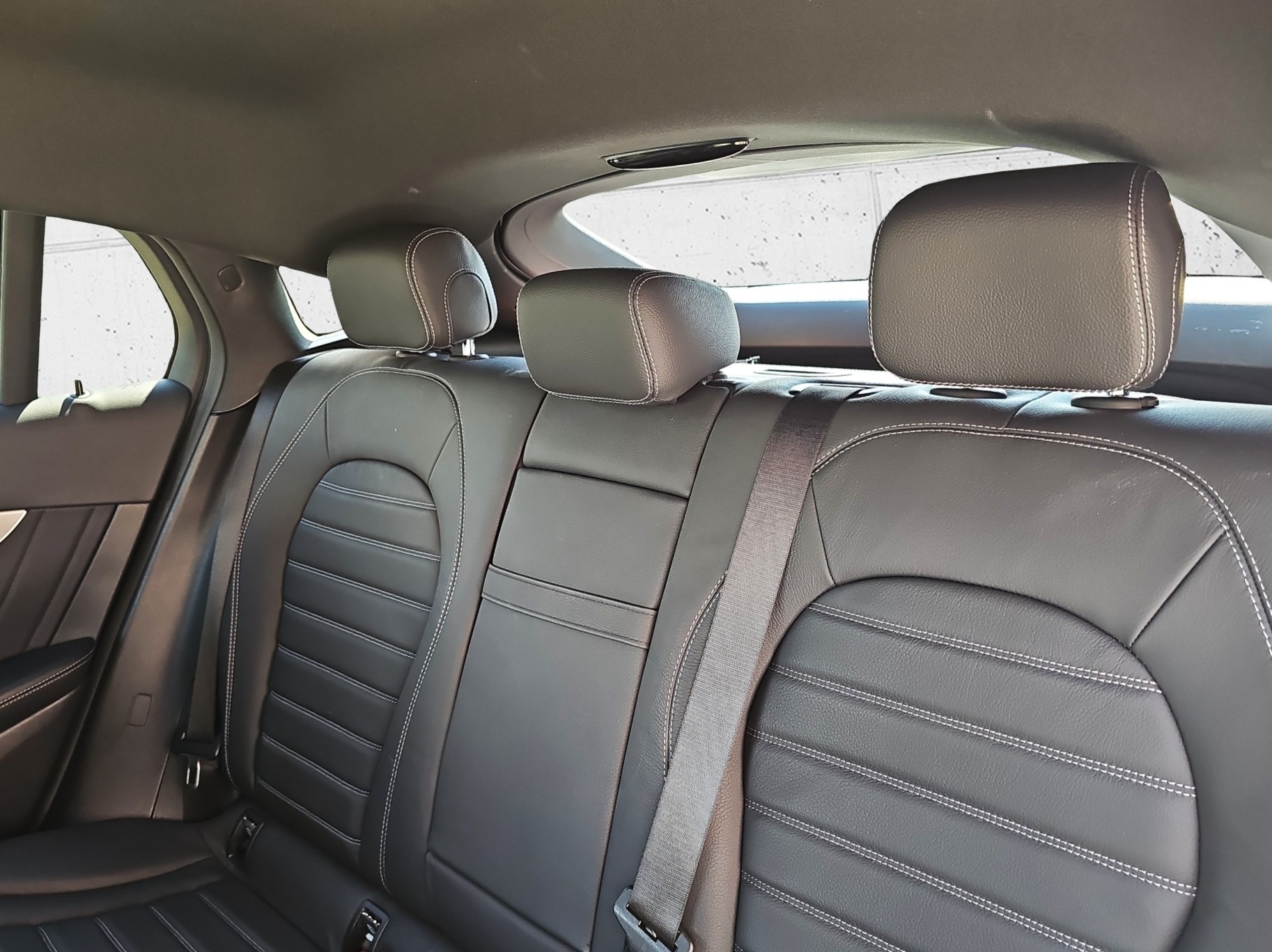 MERCEDES-BENZ GLC Coupé 250 AMG Line 4Matic 9G-Tronic-image-25