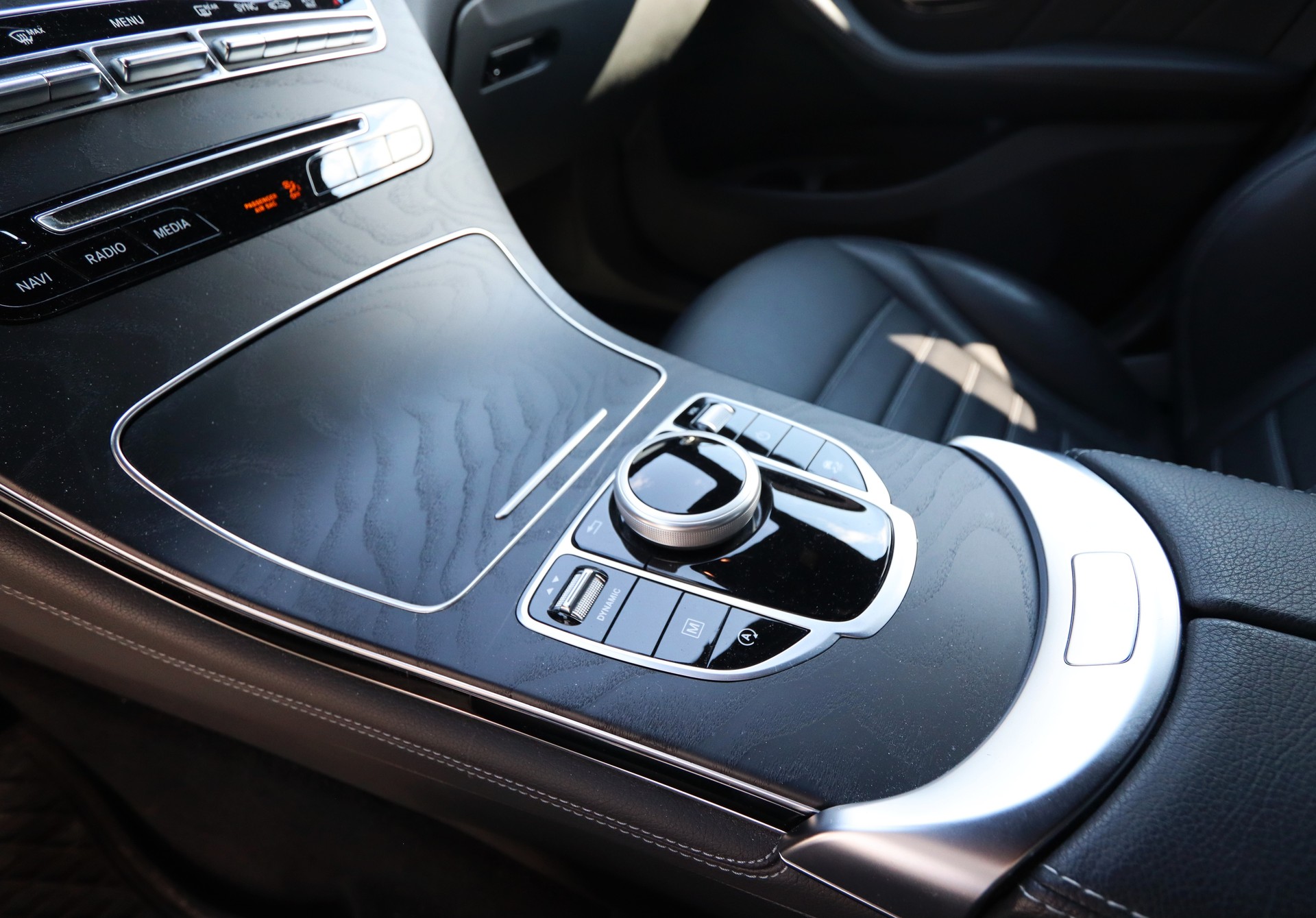 MERCEDES-BENZ GLC Coupé 250 AMG Line 4Matic 9G-Tronic-image-20