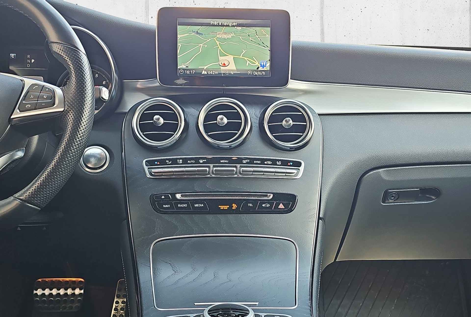 MERCEDES-BENZ GLC Coupé 250 AMG Line 4Matic 9G-Tronic-image-17