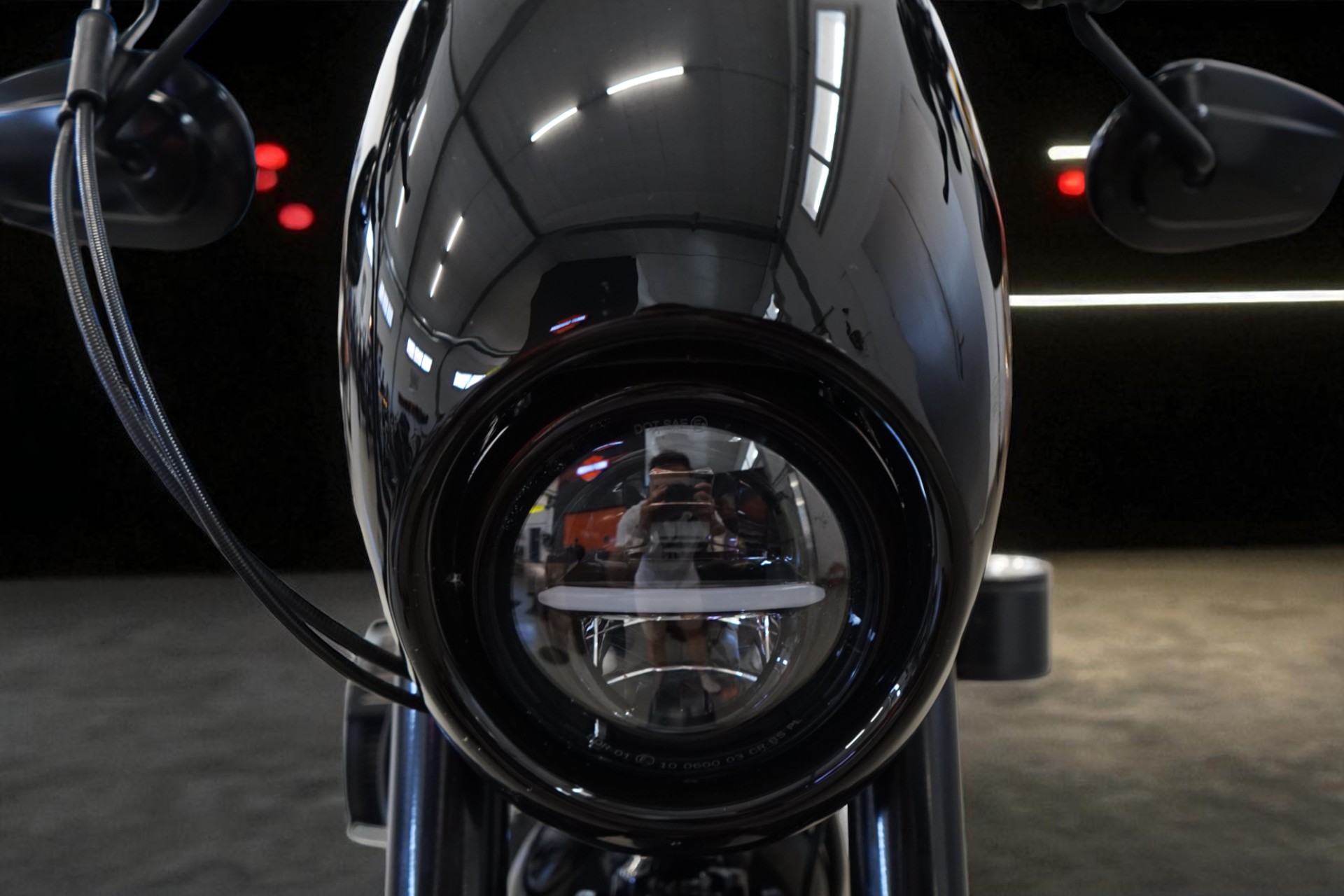 HARLEY-DAVIDSON XL 883 N Sportster Iron ABS-image-9