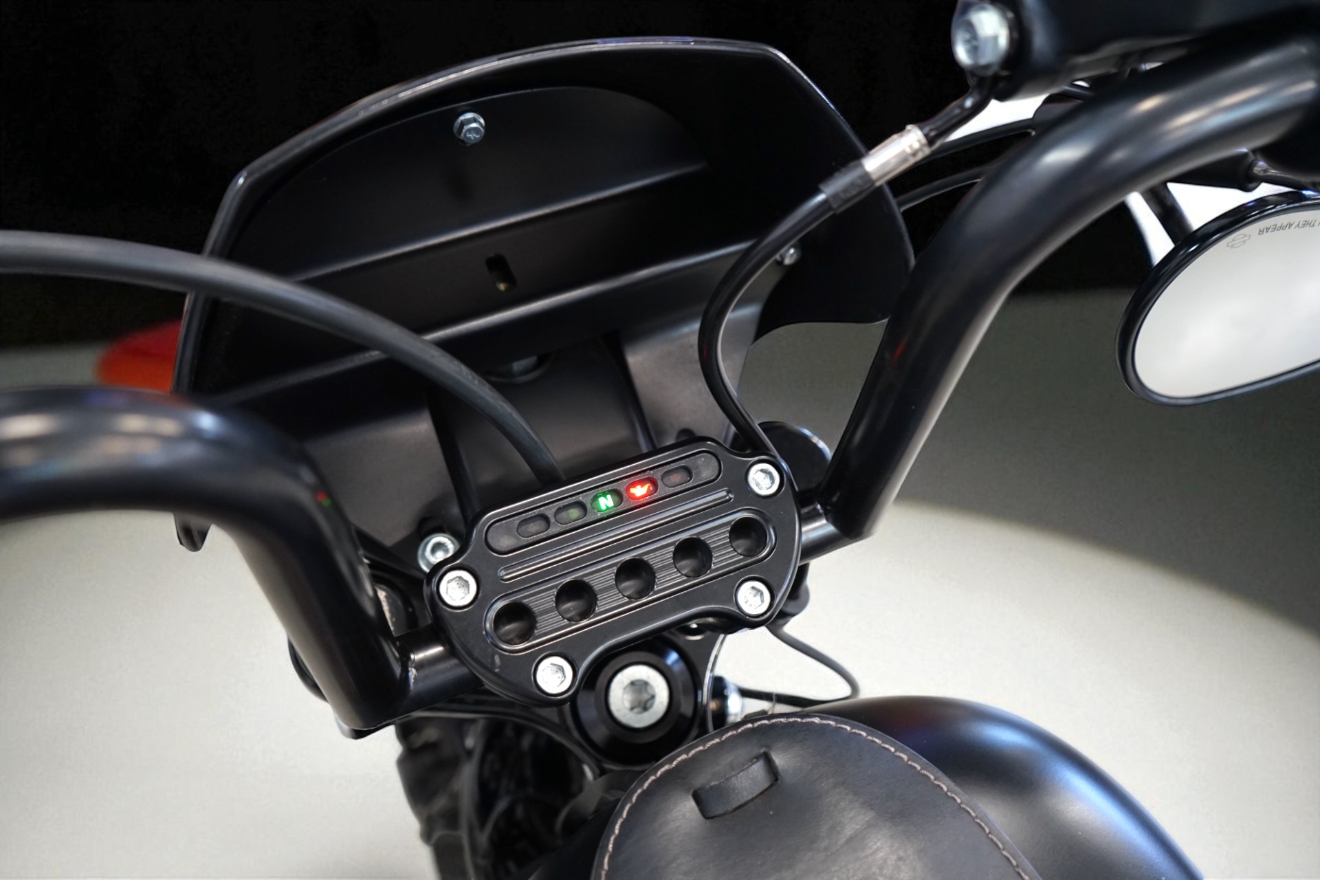HARLEY-DAVIDSON XL 883 N Sportster Iron ABS-image-8