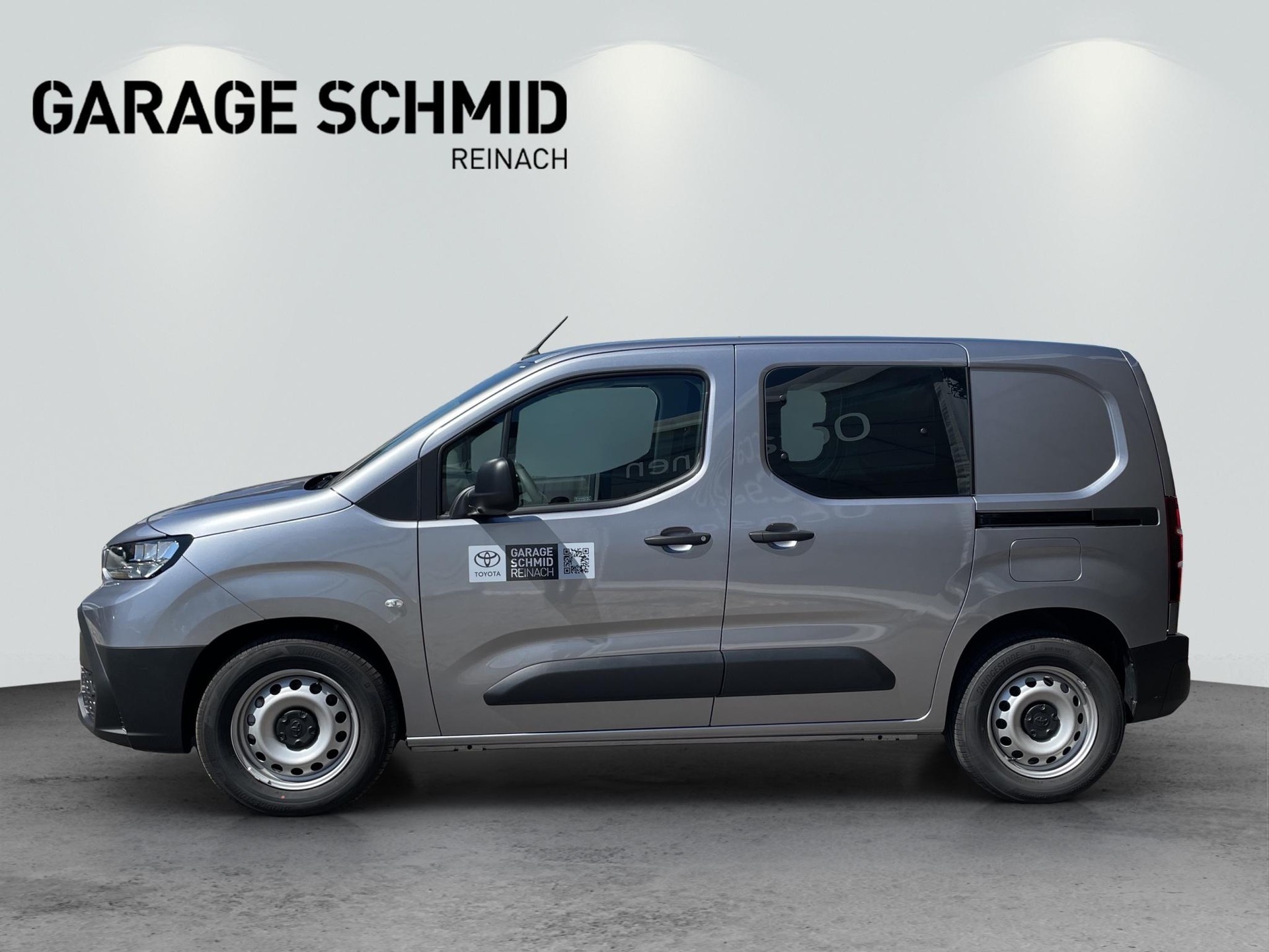 TOYOTA PROACE CITY Van L1 52KWh Active-showroom-element-3