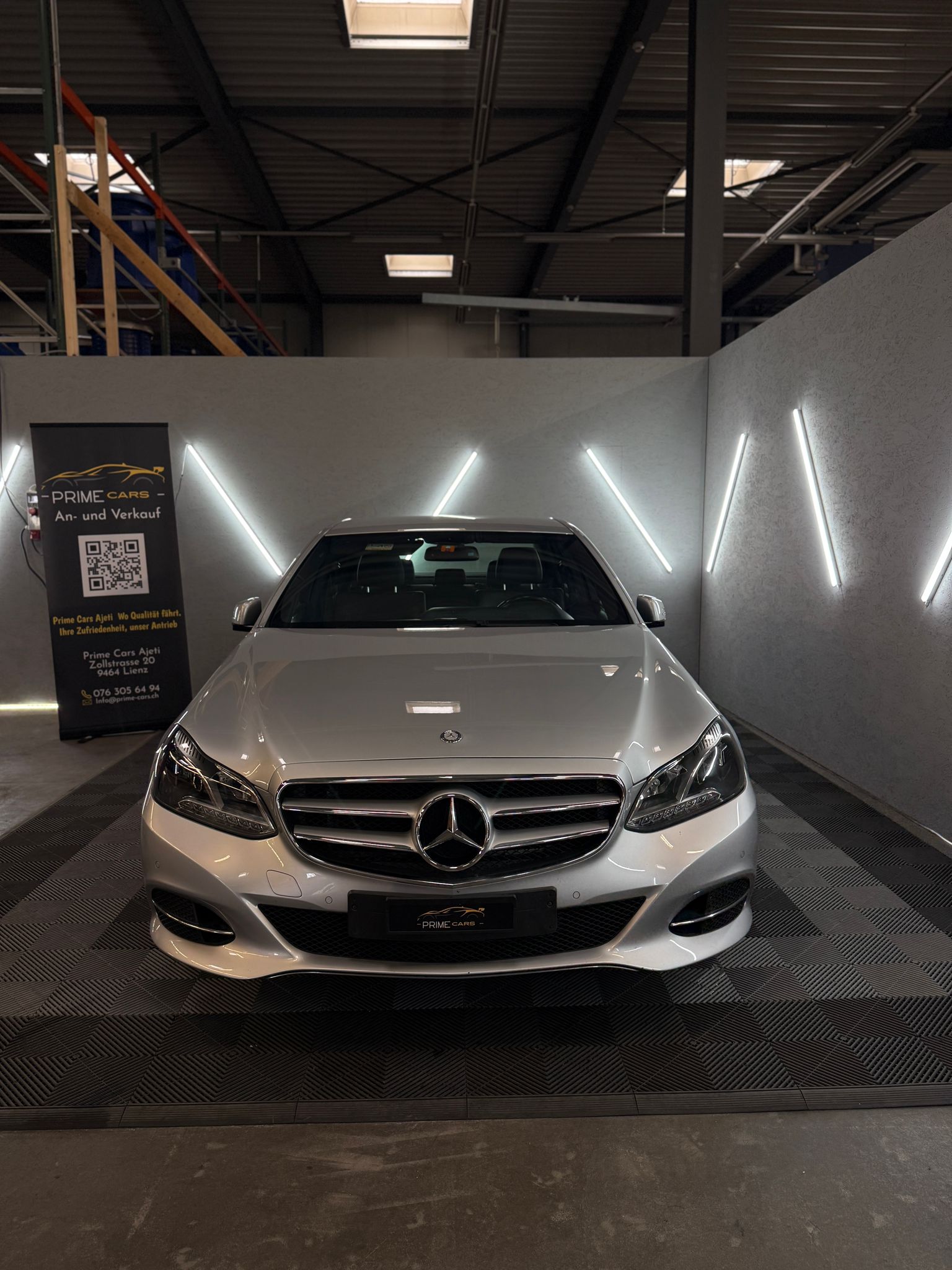 MERCEDES-BENZ E 200 CDI 7G-Tronic-showroom-element-1