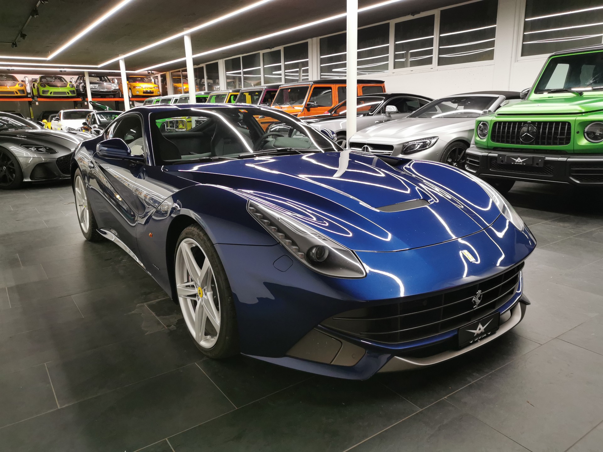 FERRARI F12 Berlinetta blu tour de france FERRARI GARANTIE