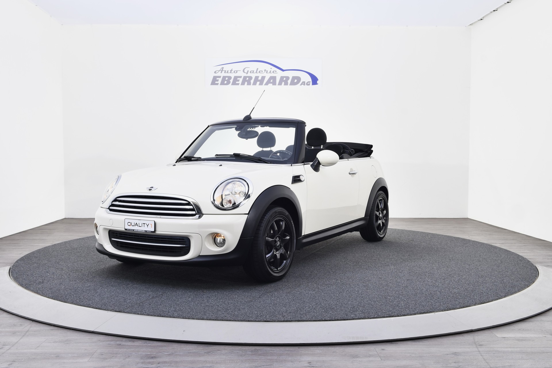 MINI Cooper Cabriolet-image-22