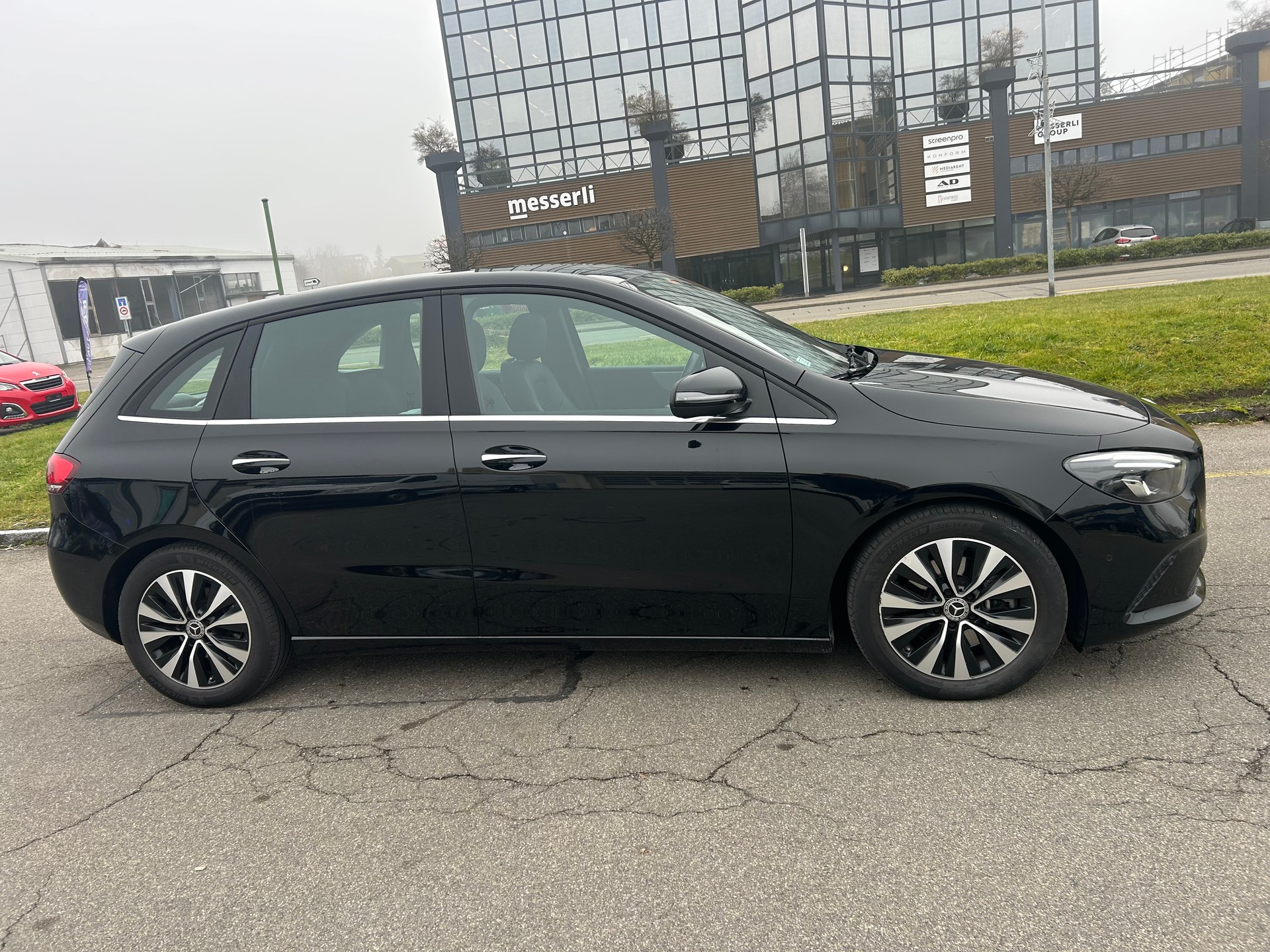 MERCEDES-BENZ B 220 d 4Matic Style 8G-DCT-image-11