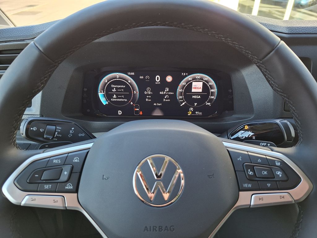 VW Crafter 35 2.0 TDI L3 HD A-image-9
