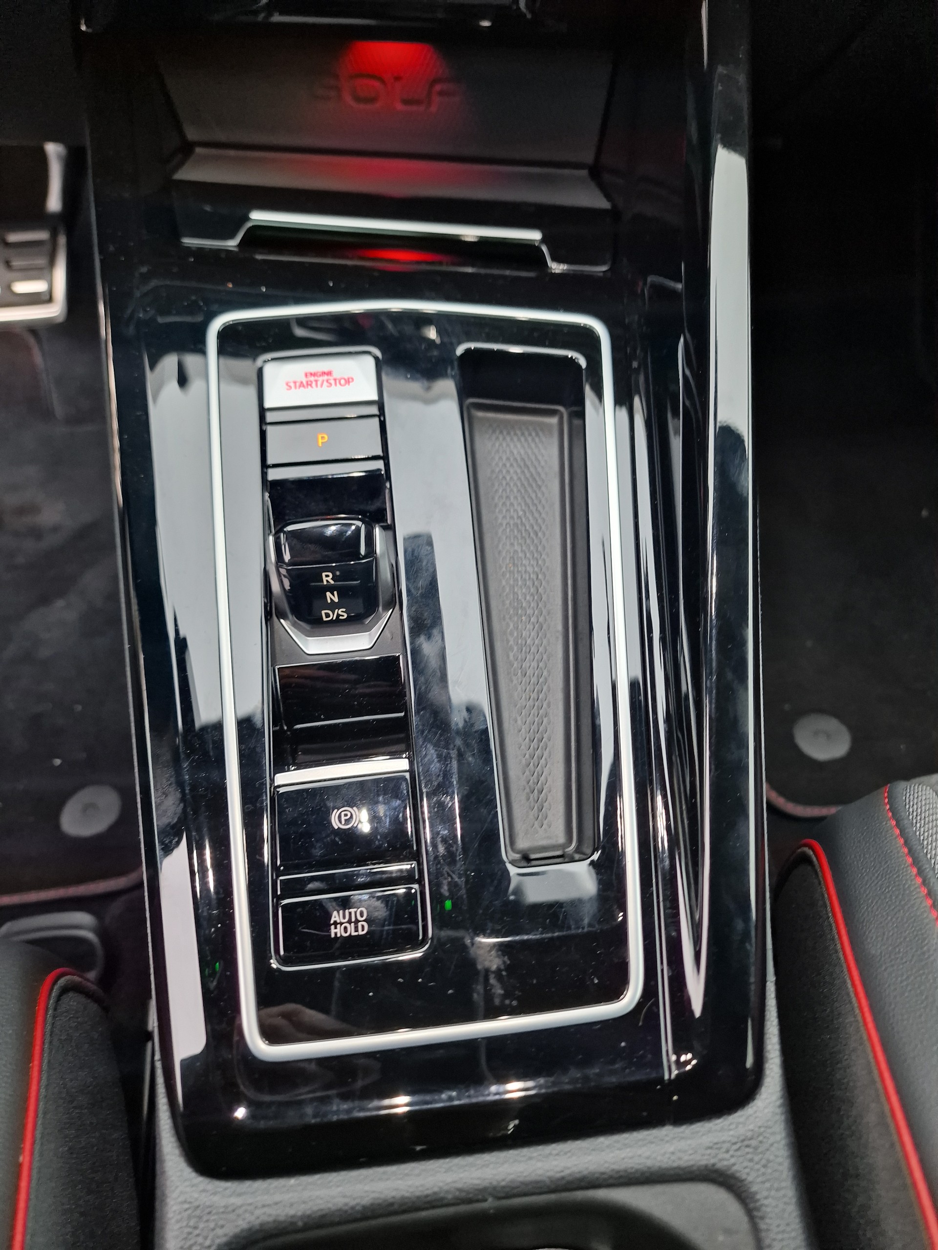 VW Golf 2.0 TSI GTI Clubsport DSG 36Mt Gara-image-17