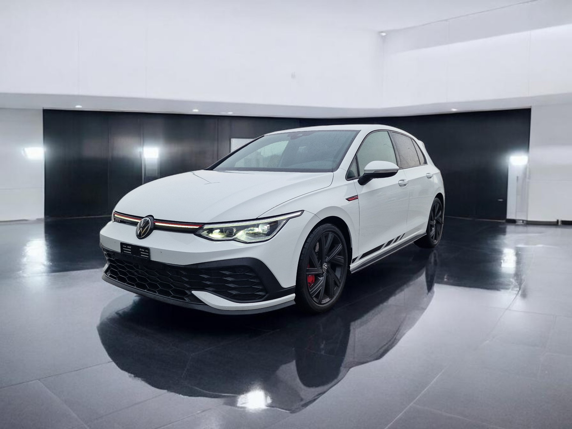 VW Golf 2.0 TSI GTI Clubsport DSG 36Mt Gara-showroom-element-3
