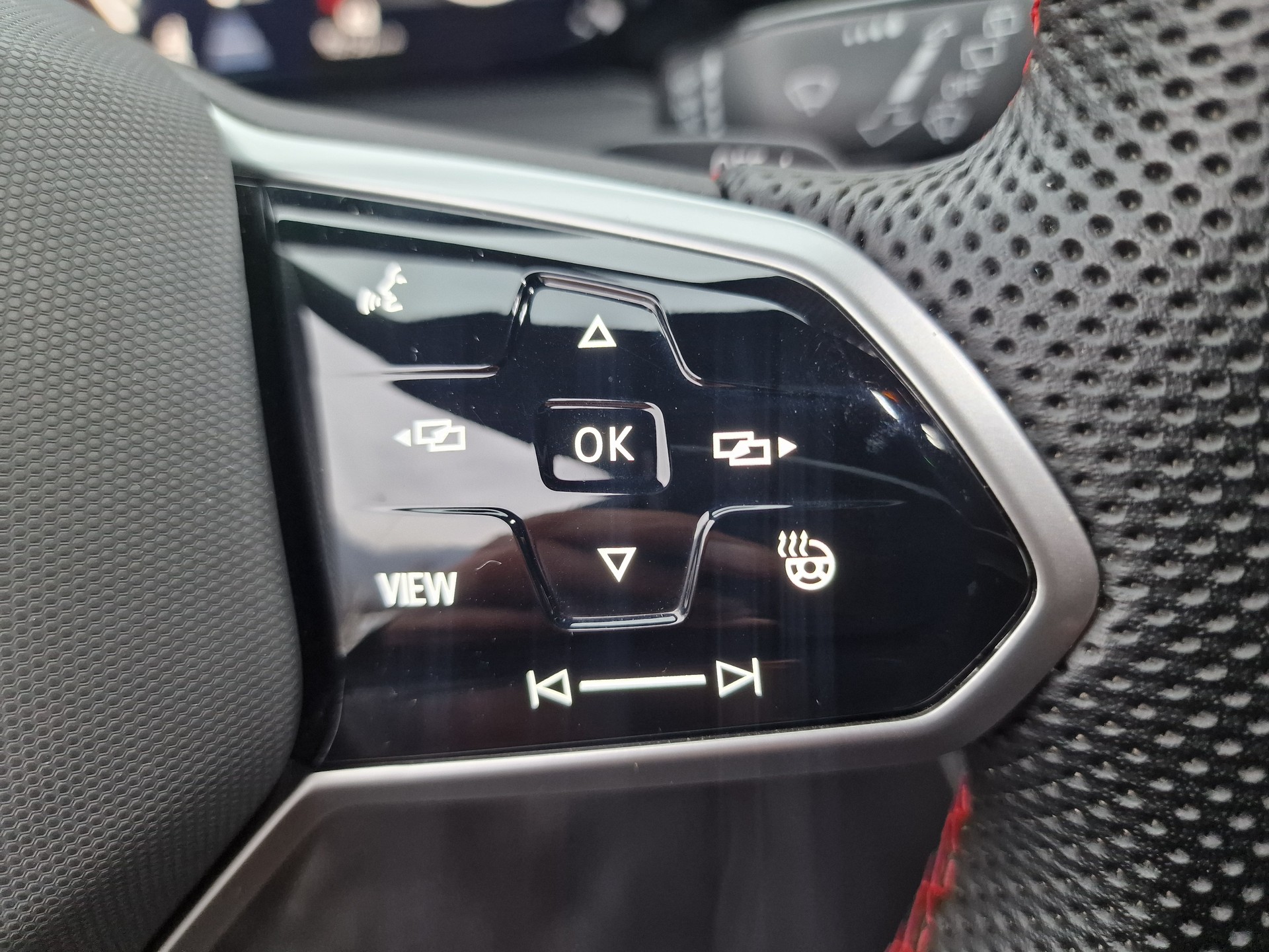 VW Golf 2.0 TSI GTI Clubsport DSG 36Mt Gara-image-12