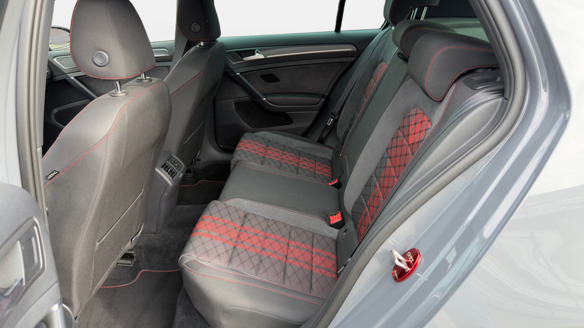 VW Golf 2.0 TSI GTI TCR DSG-image-15