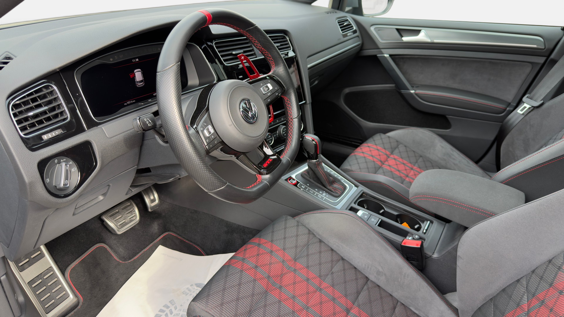 VW Golf 2.0 TSI GTI TCR DSG-image-8