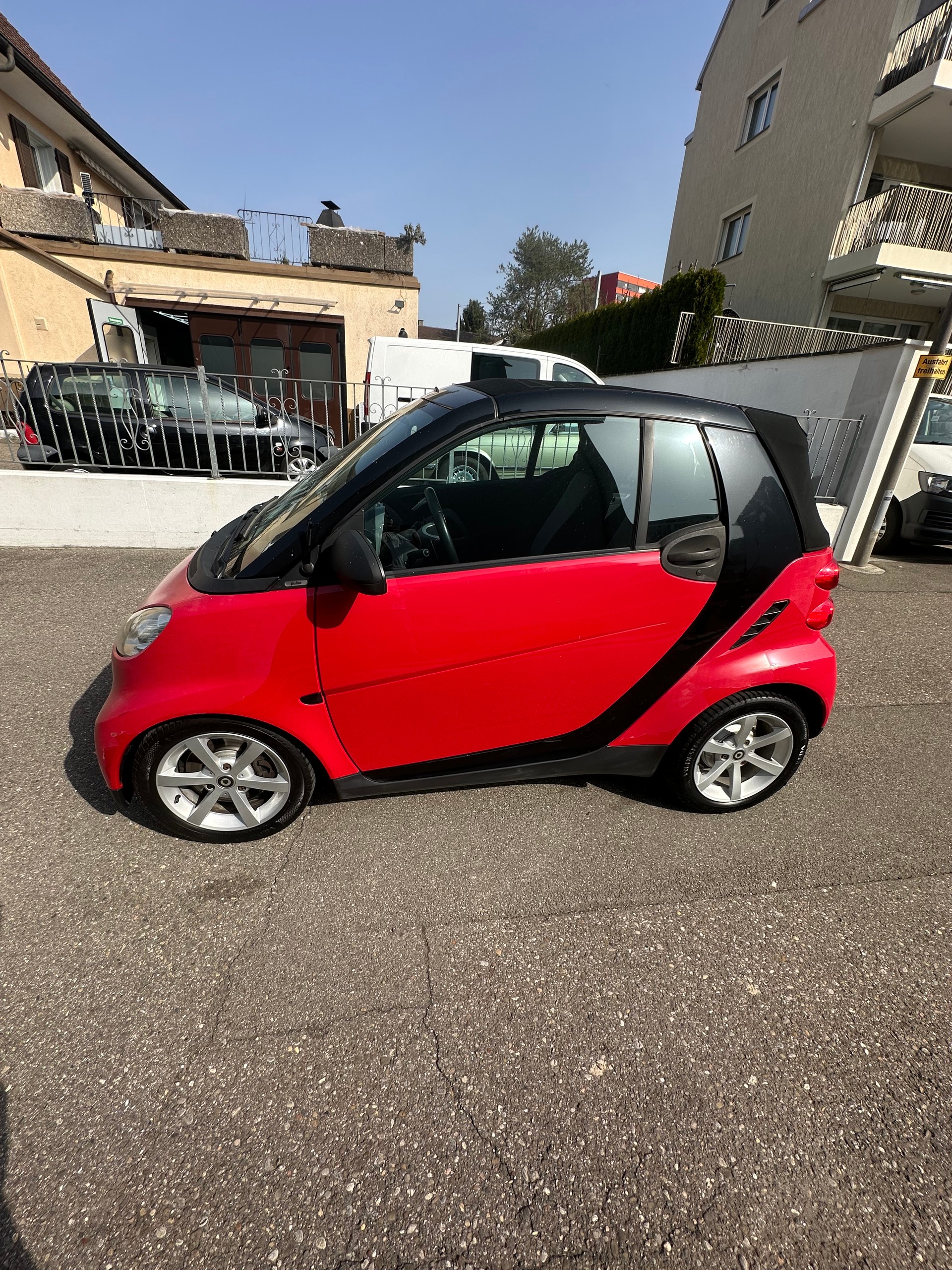 SMART fortwo pure mhd softouch-showroom-element-1