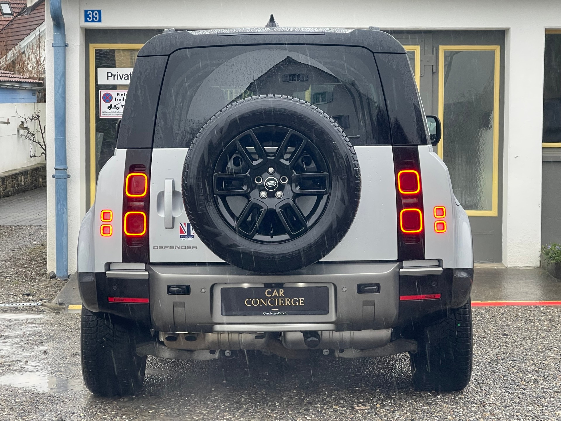 LAND ROVER Defender 110 3.0 D I6 250 X-Dynamic SE AWD AT8-image-7