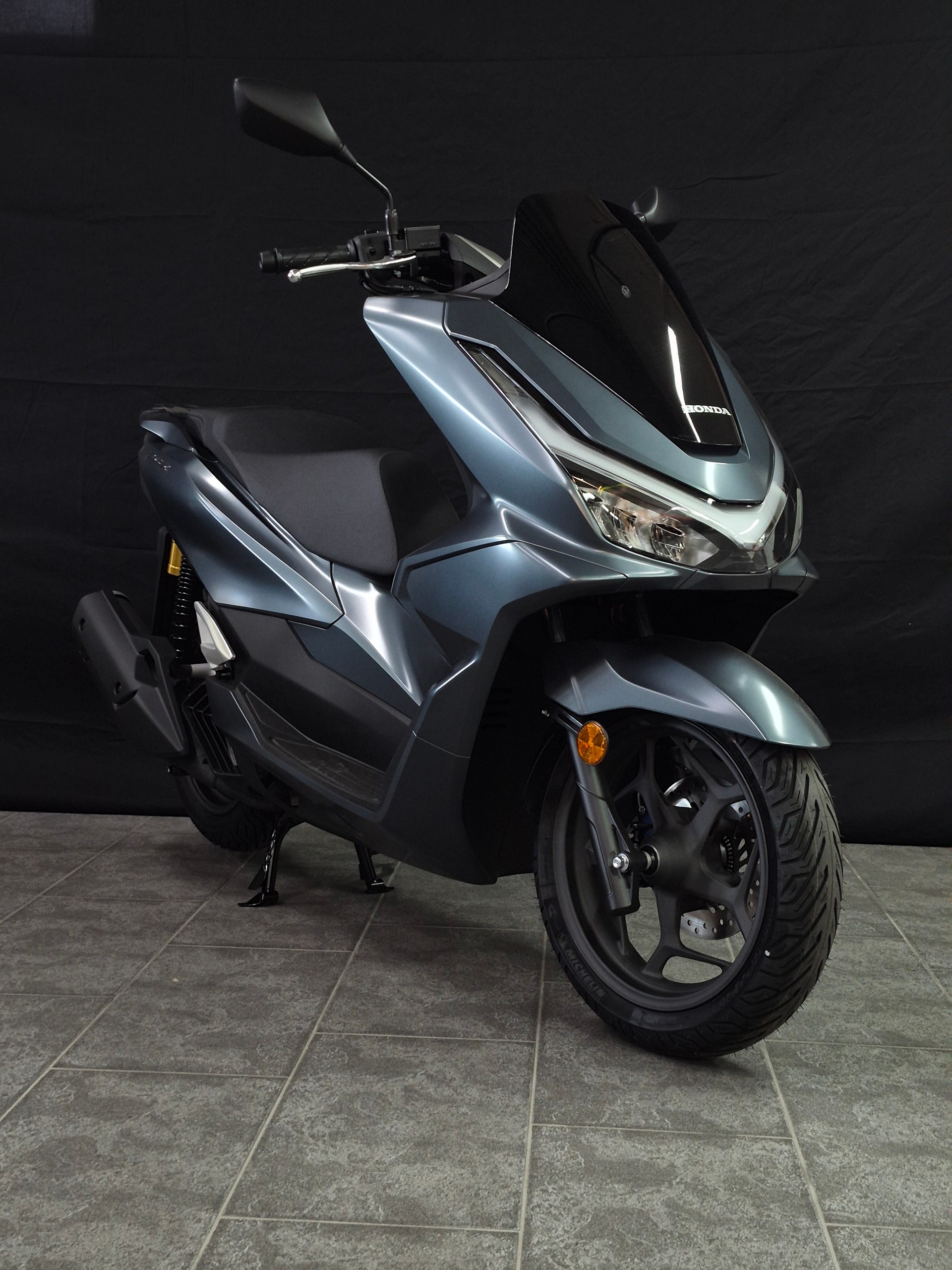 HONDA PCX 125 DX TFT. connectivity-image-2