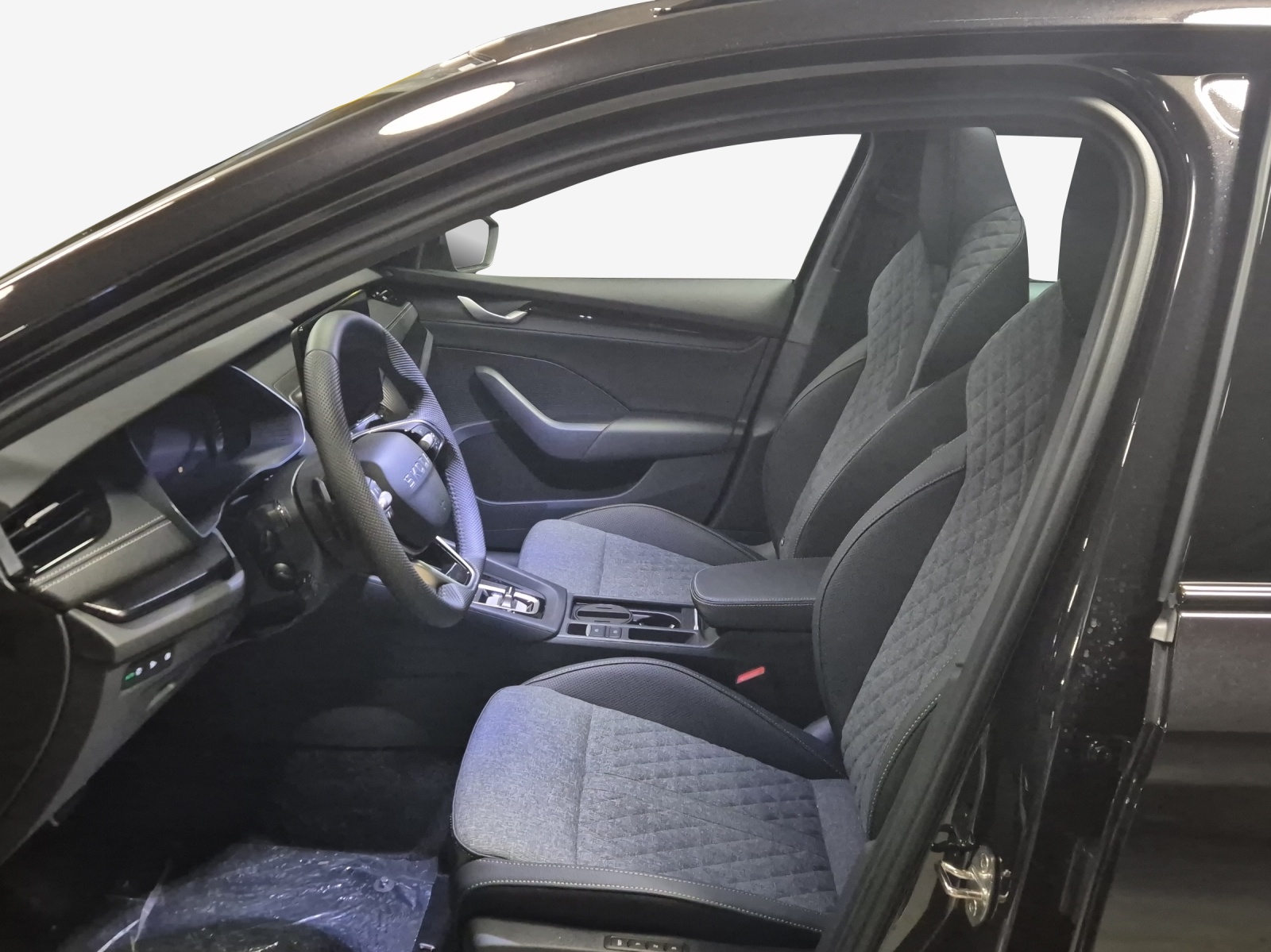 SKODA Octavia Combi 2.0 TSI DSG Dynamic 4x4-image-7