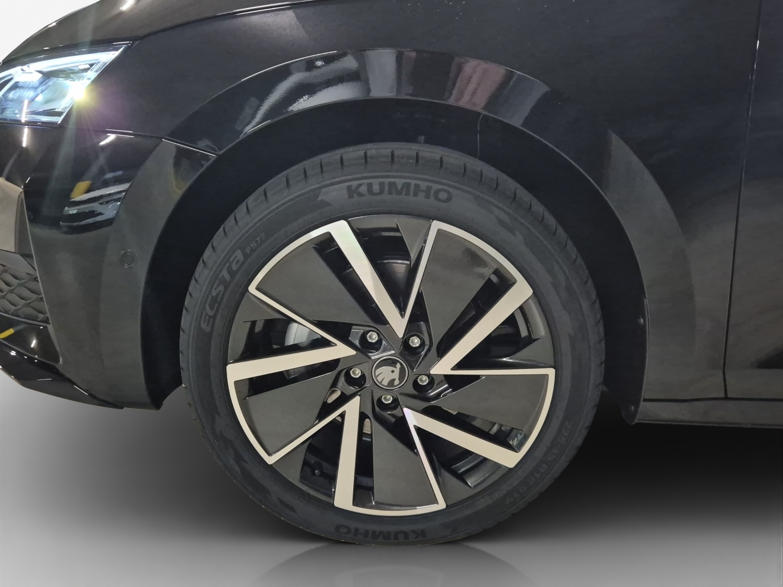 SKODA Octavia Combi 2.0 TSI DSG Dynamic 4x4-image-14