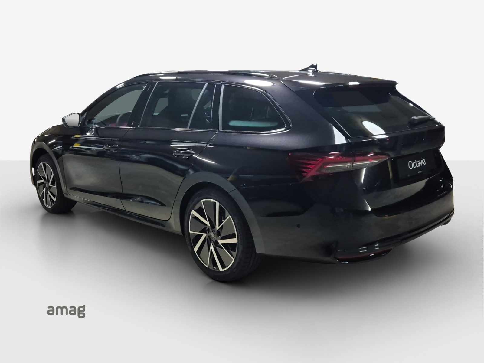 SKODA Octavia Combi 2.0 TSI DSG Dynamic 4x4-showroom-element-2