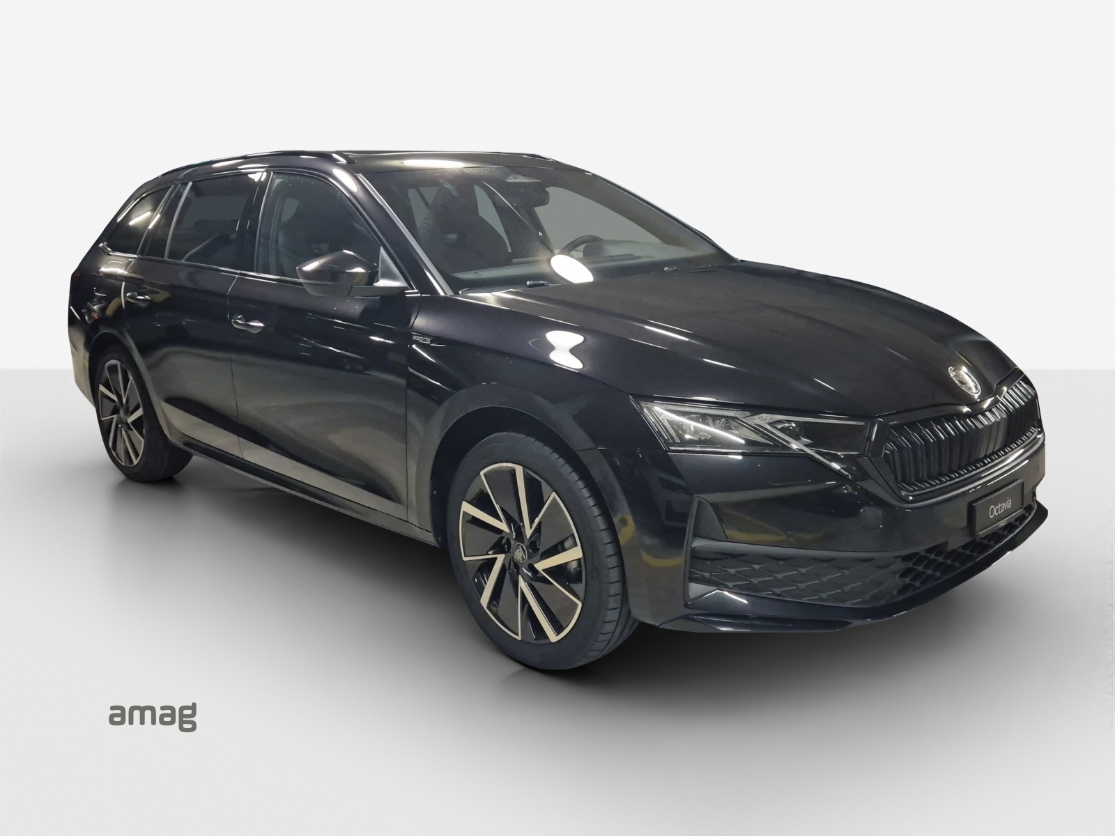 SKODA Octavia Combi 2.0 TSI DSG Dynamic 4x4-image-5