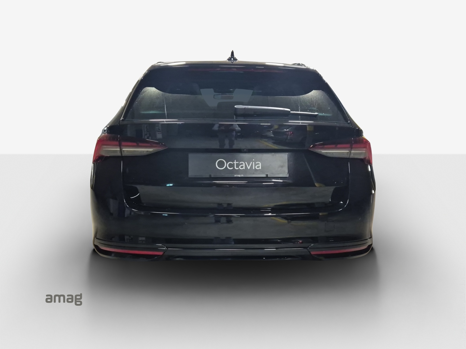 SKODA Octavia Combi 2.0 TSI DSG Dynamic 4x4-showroom-element-3