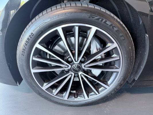 AUDI A6 Avant e-tron quattro-image-14
