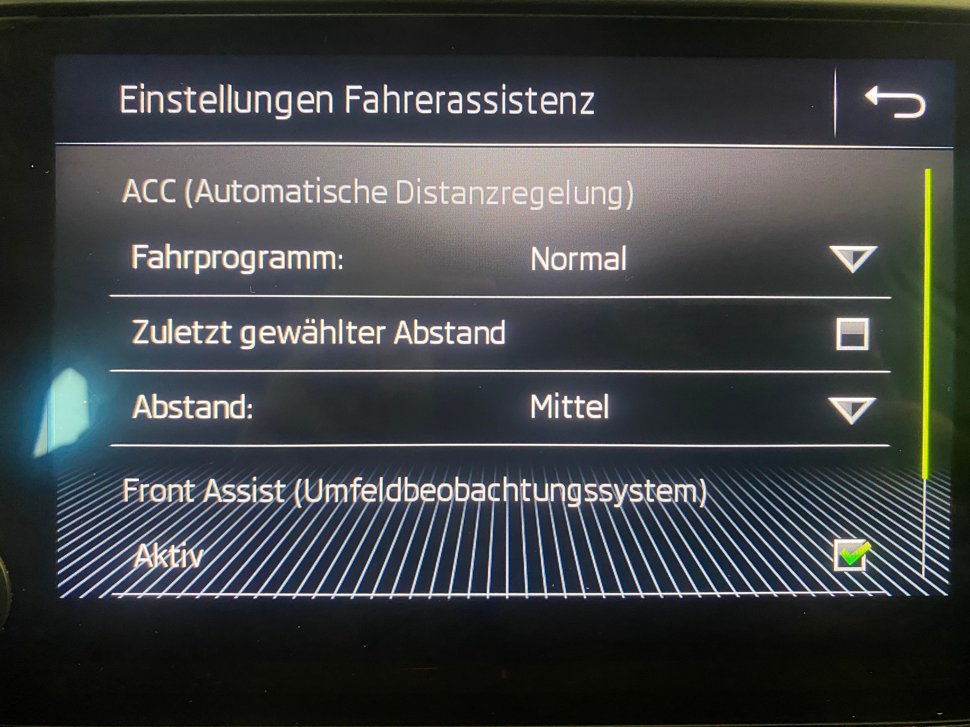 SKODA Octavia Combi 2.0 TDI Ambition DSG-image-17