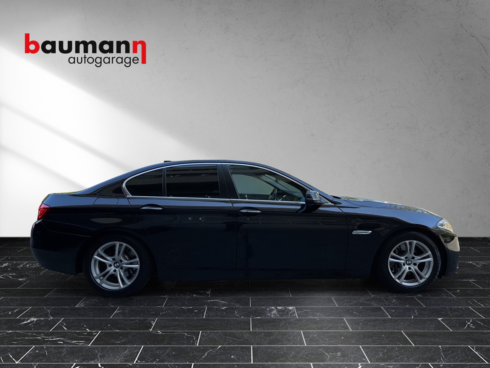 BMW 528i xDrive Steptronic-image-7