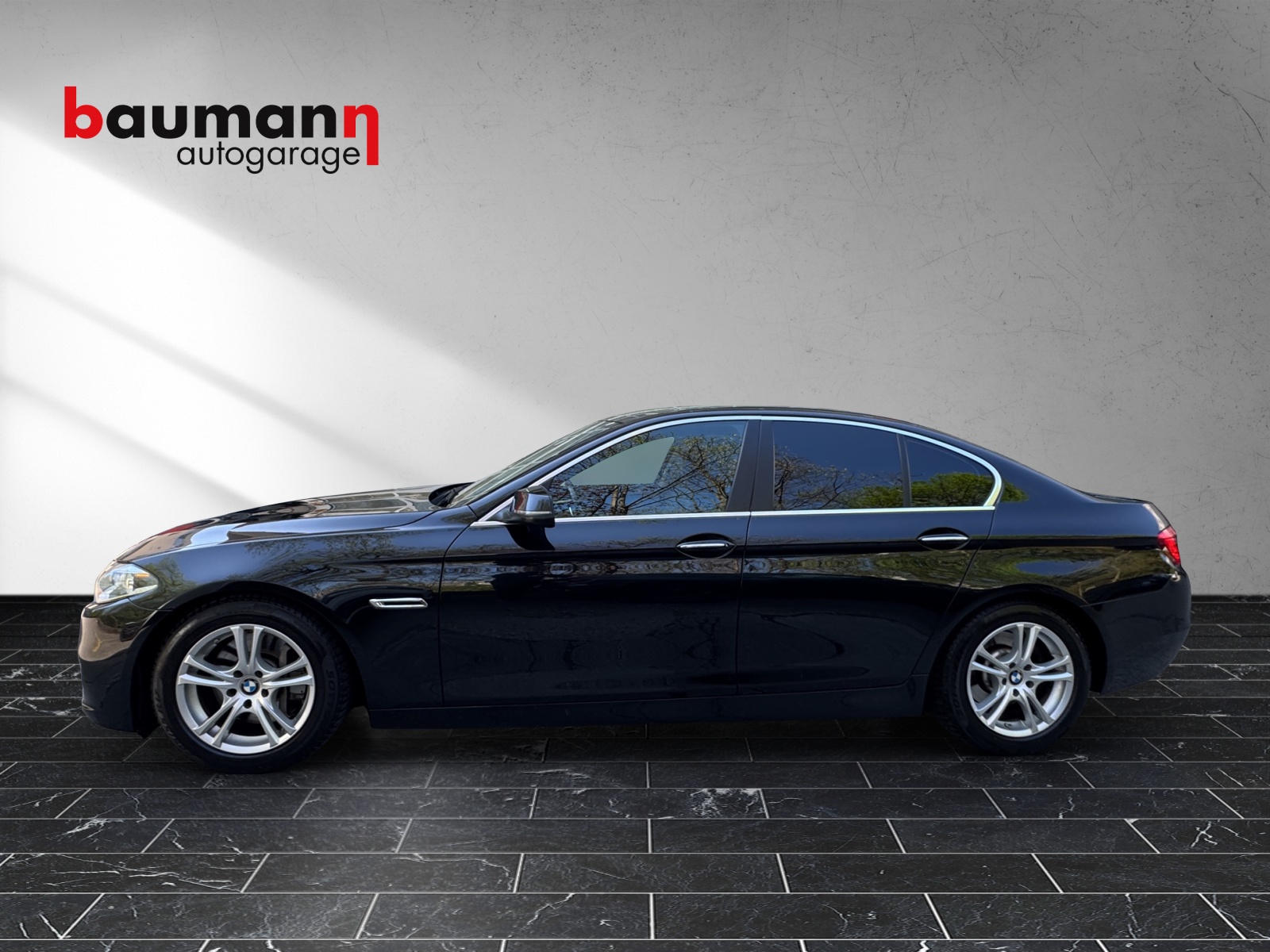 BMW 528i xDrive Steptronic-image-6