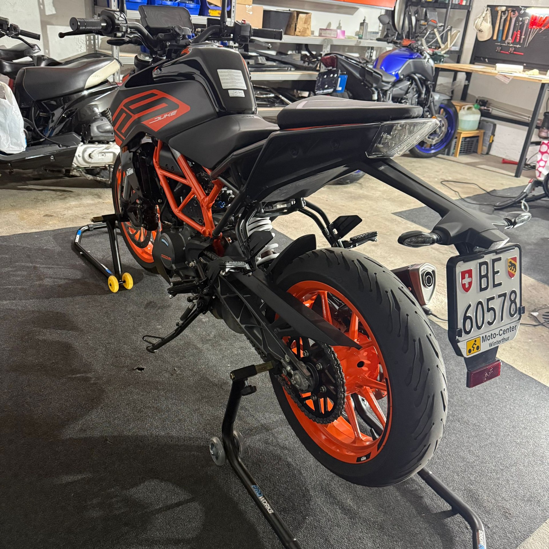 KTM 125 Duke-image-8