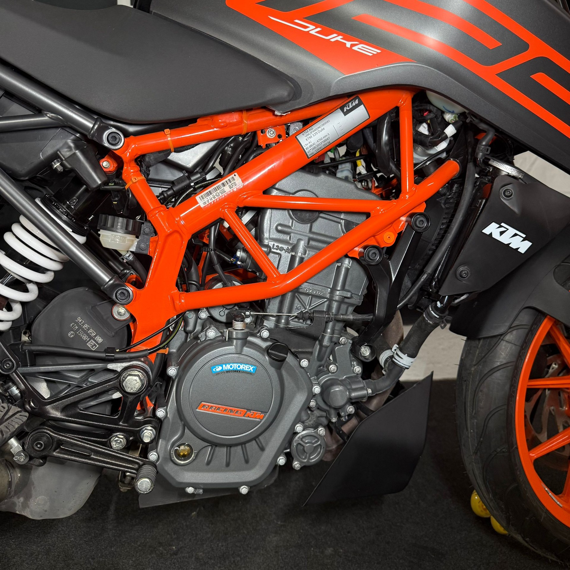 KTM 125 Duke-image-5