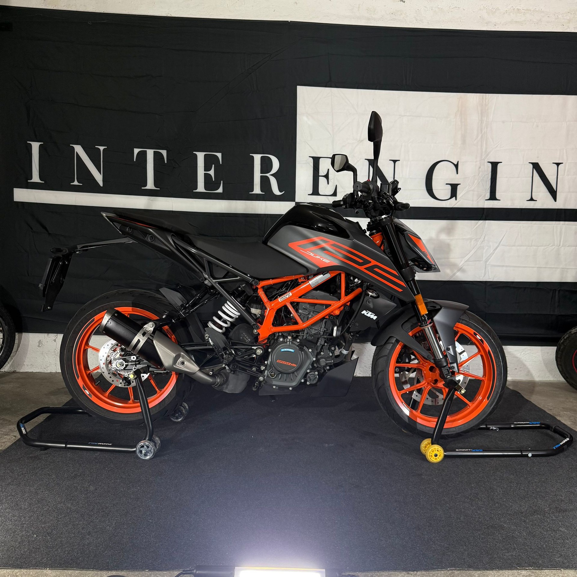 KTM 125 Duke-image-10