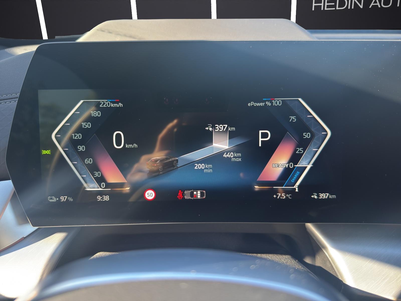 BMW iX2 30 xDrive-image-7