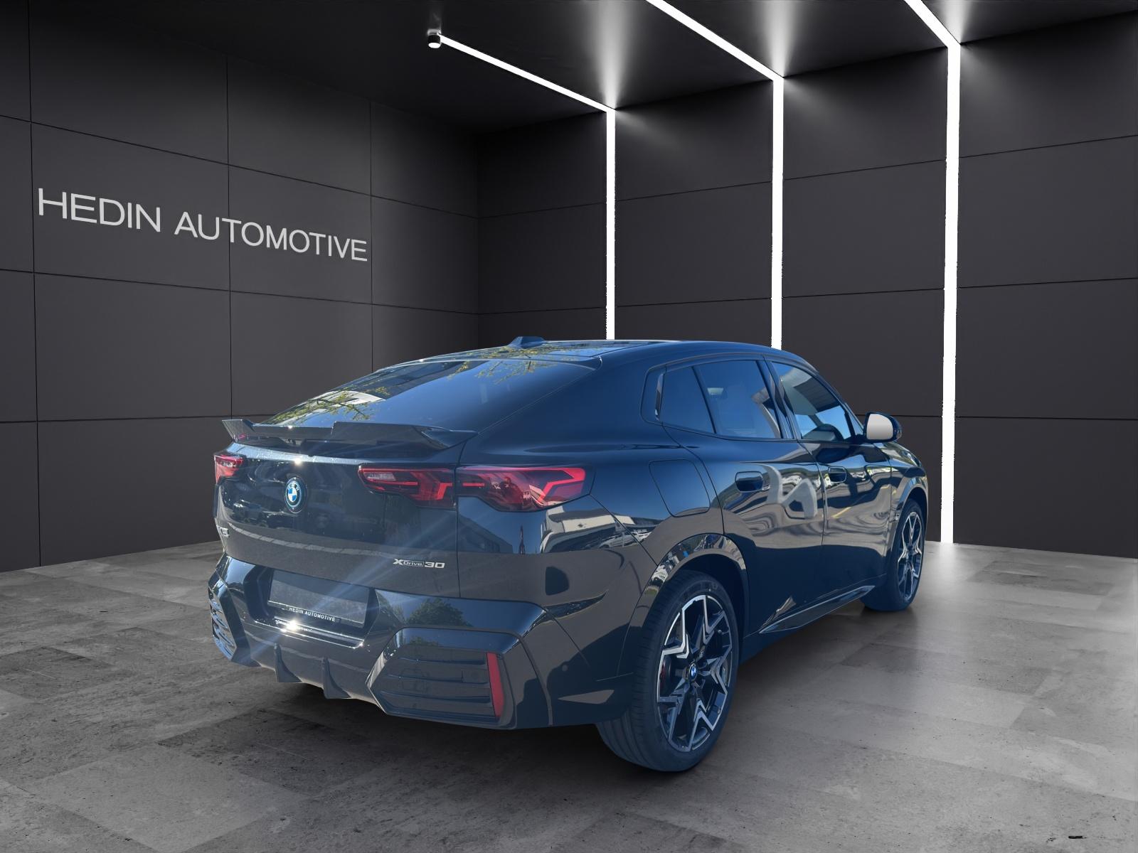 BMW iX2 30 xDrive-image-19
