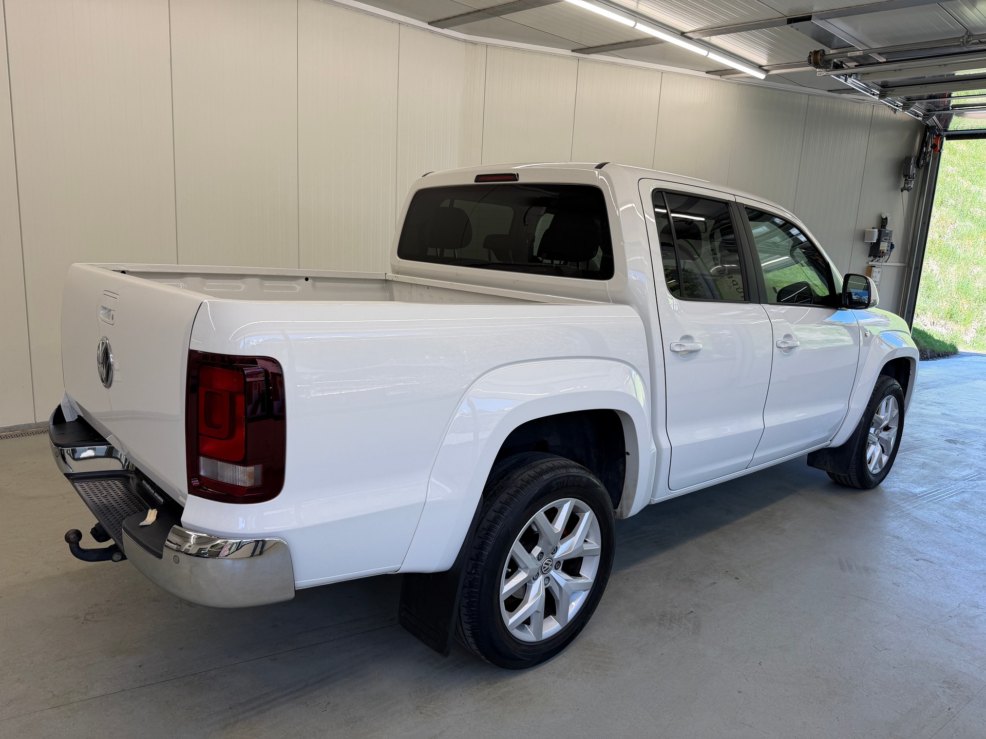 VW Amarok 3.0TDI Liberty 4Motion Automatic-showroom-element-3