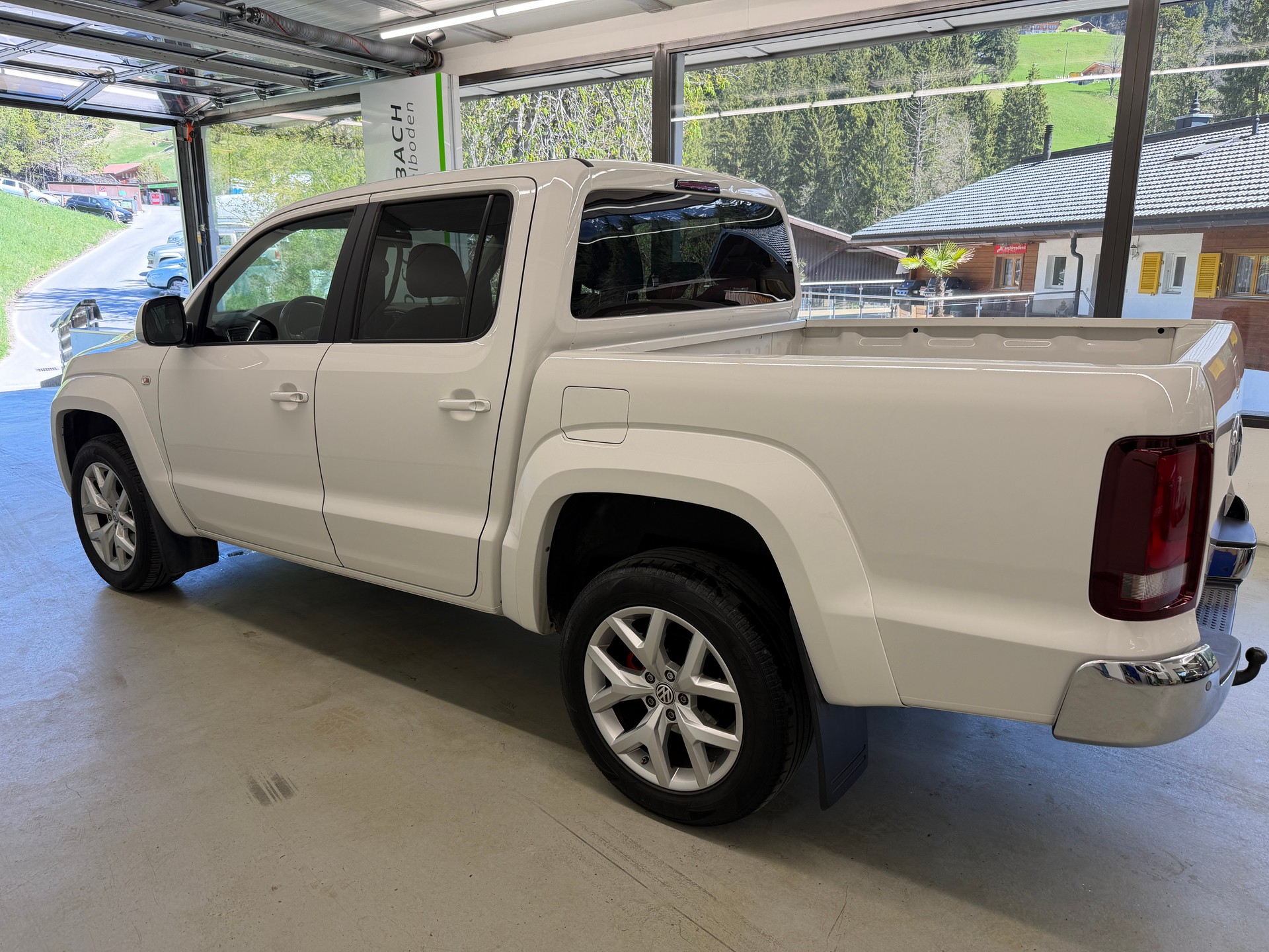 VW Amarok 3.0TDI Liberty 4Motion Automatic-image-6