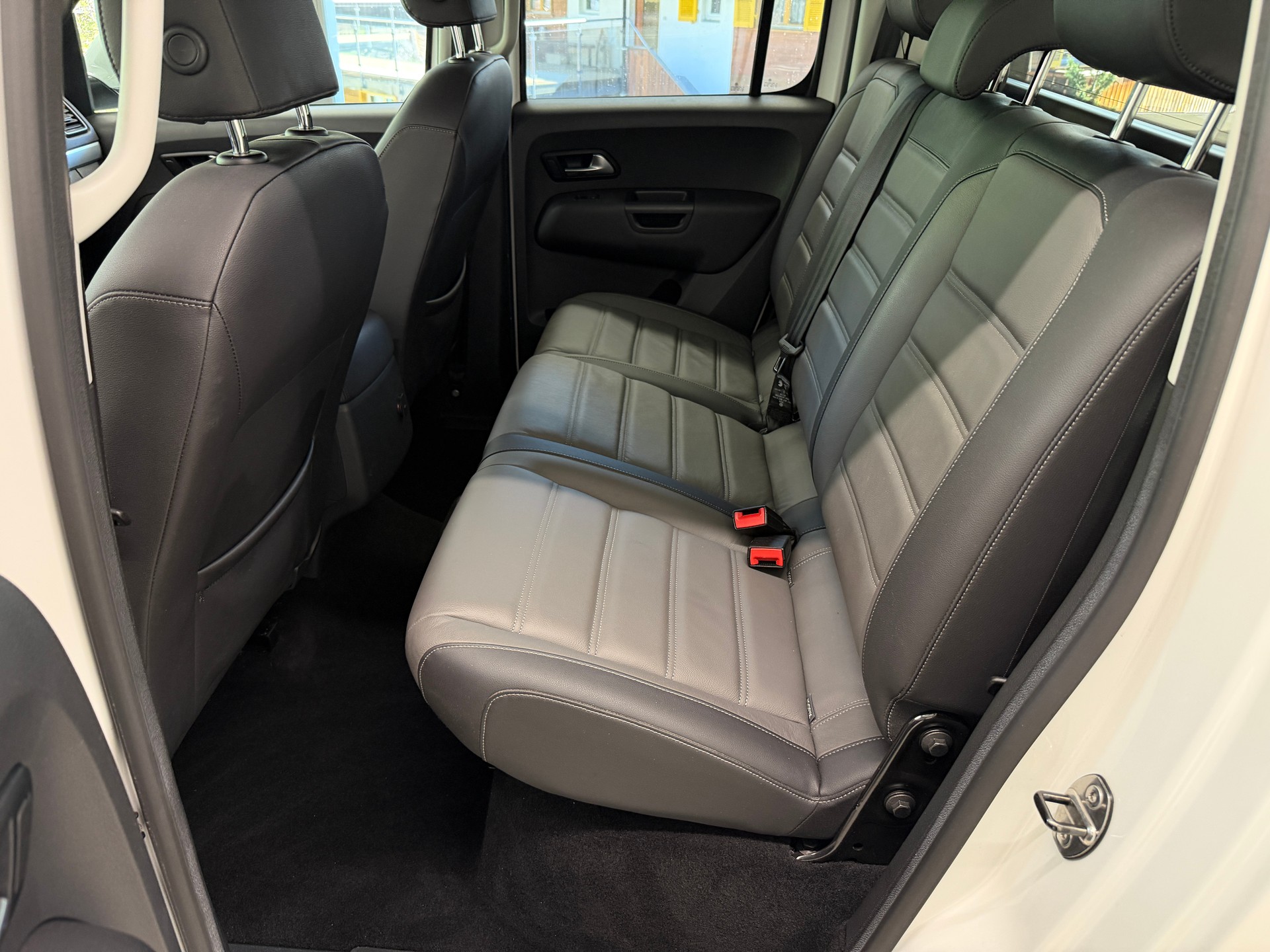 VW Amarok 3.0TDI Liberty 4Motion Automatic-image-14