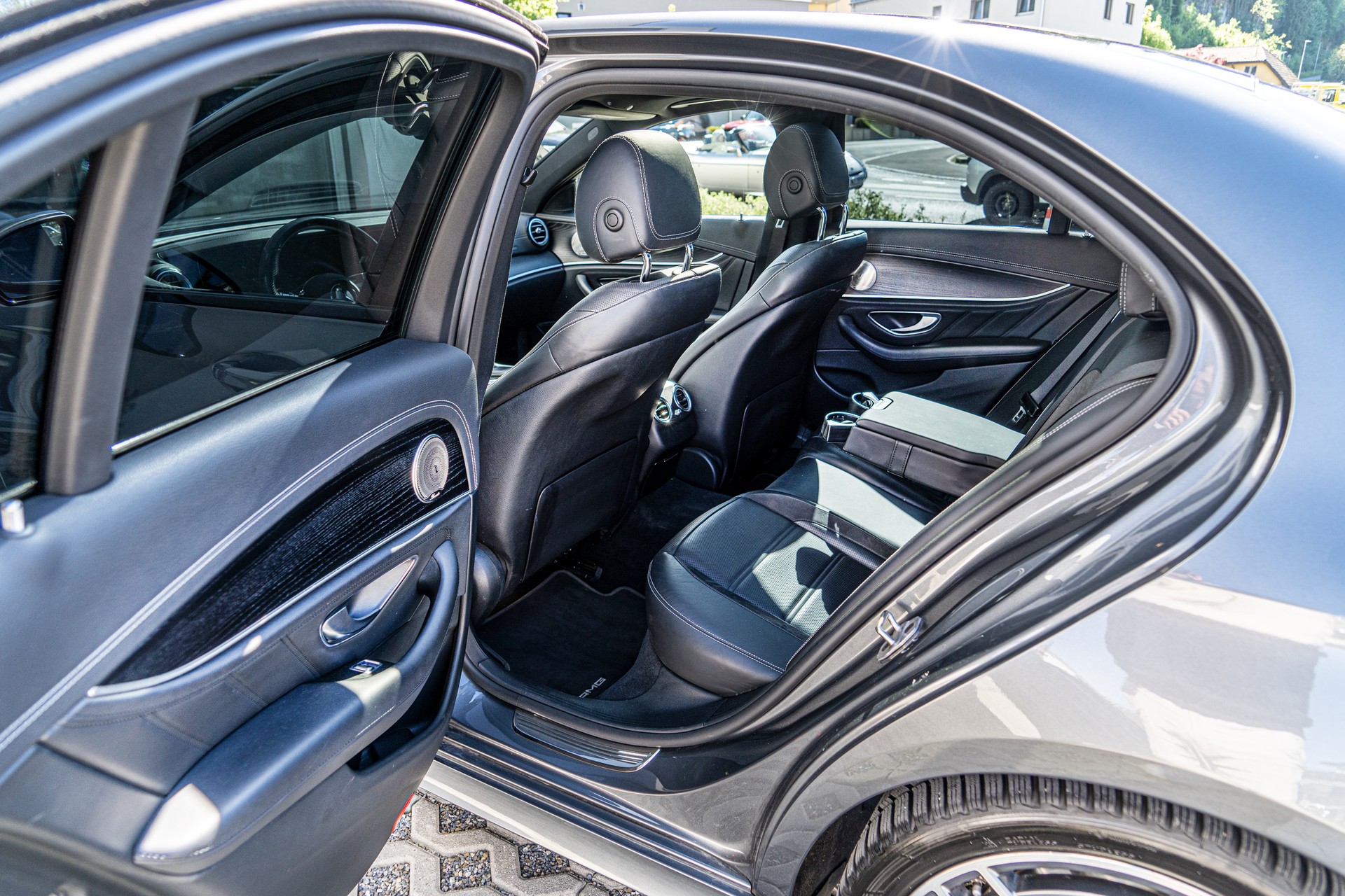 MERCEDES-BENZ AMG E 53 4Matic+ Speedshift 9G-TCT-image-28