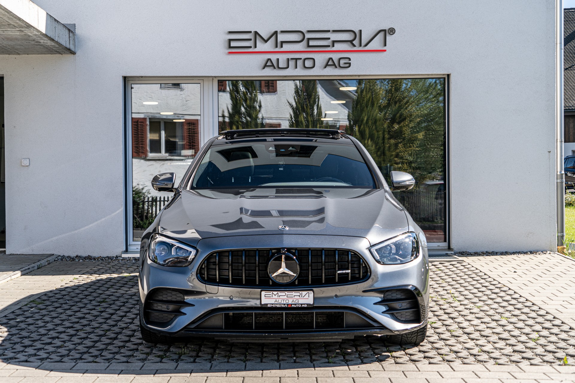 MERCEDES-BENZ AMG E 53 4Matic+ Speedshift 9G-TCT-showroom-element-3