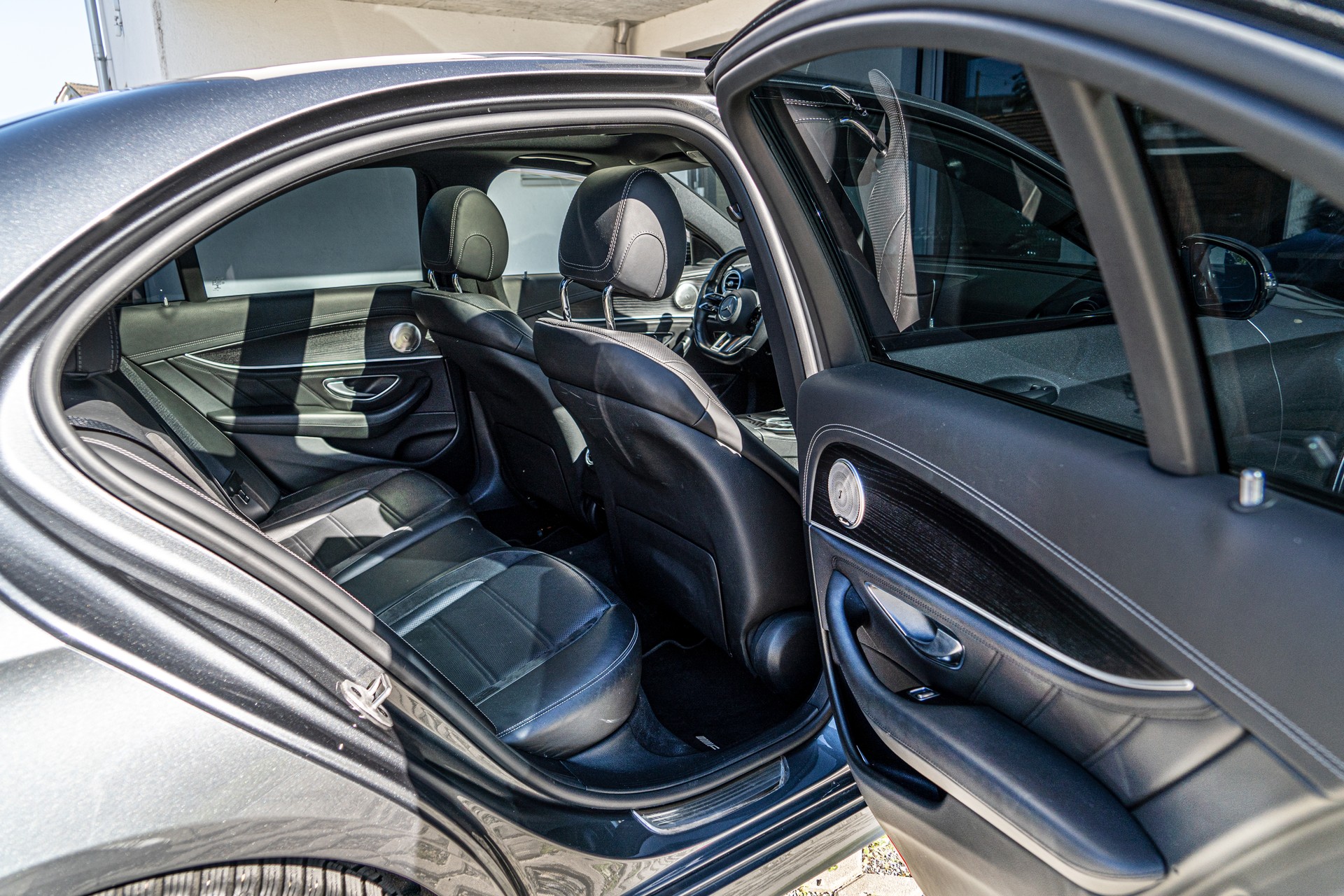 MERCEDES-BENZ AMG E 53 4Matic+ Speedshift 9G-TCT-image-24