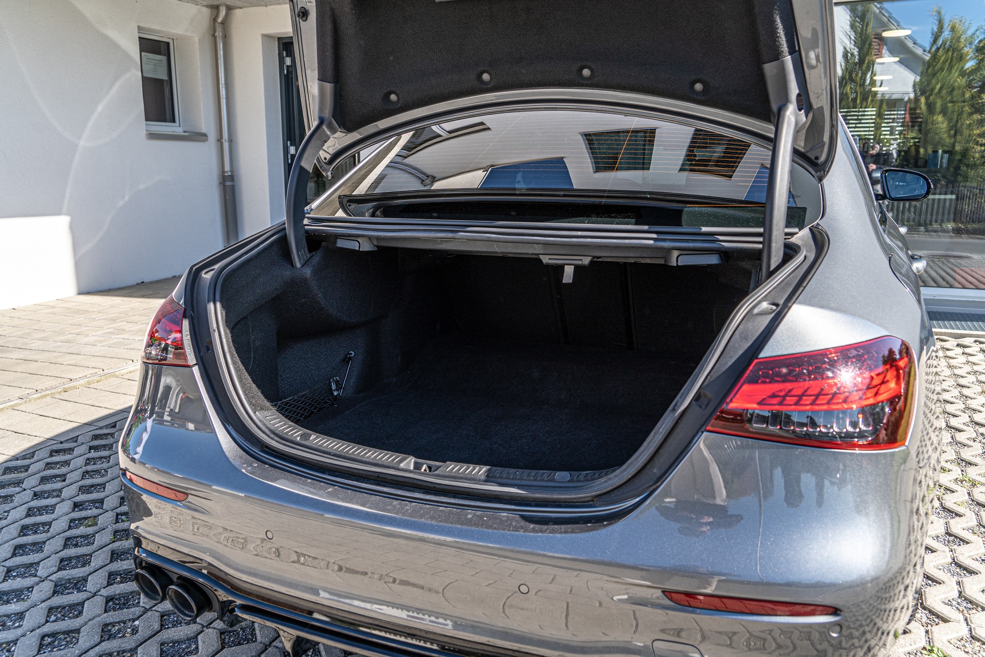 MERCEDES-BENZ AMG E 53 4Matic+ Speedshift 9G-TCT-image-12