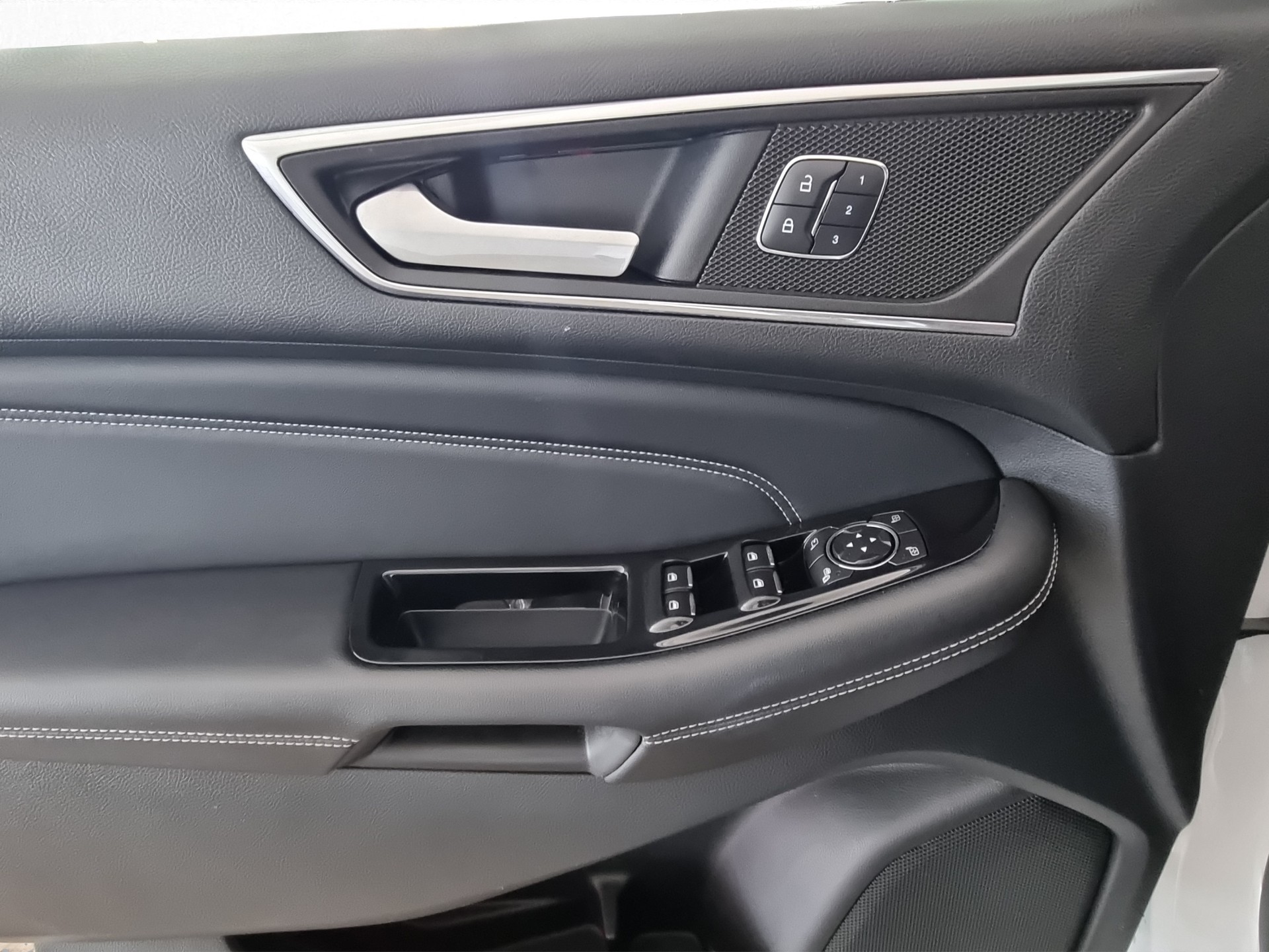 FORD Edge 2.0 TDCi 210 Titanium FPS-image-11