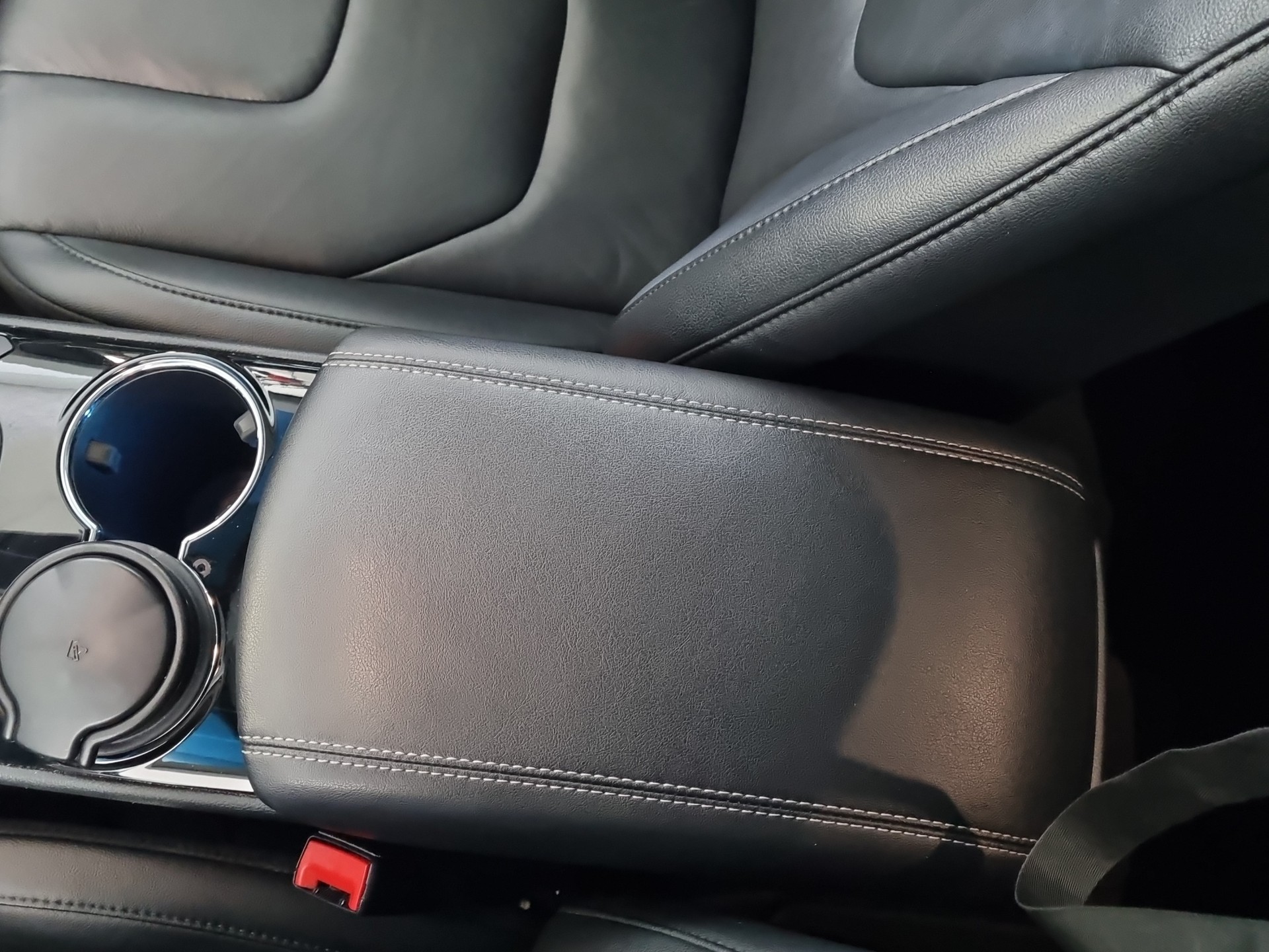 FORD Edge 2.0 TDCi 210 Titanium FPS-image-14